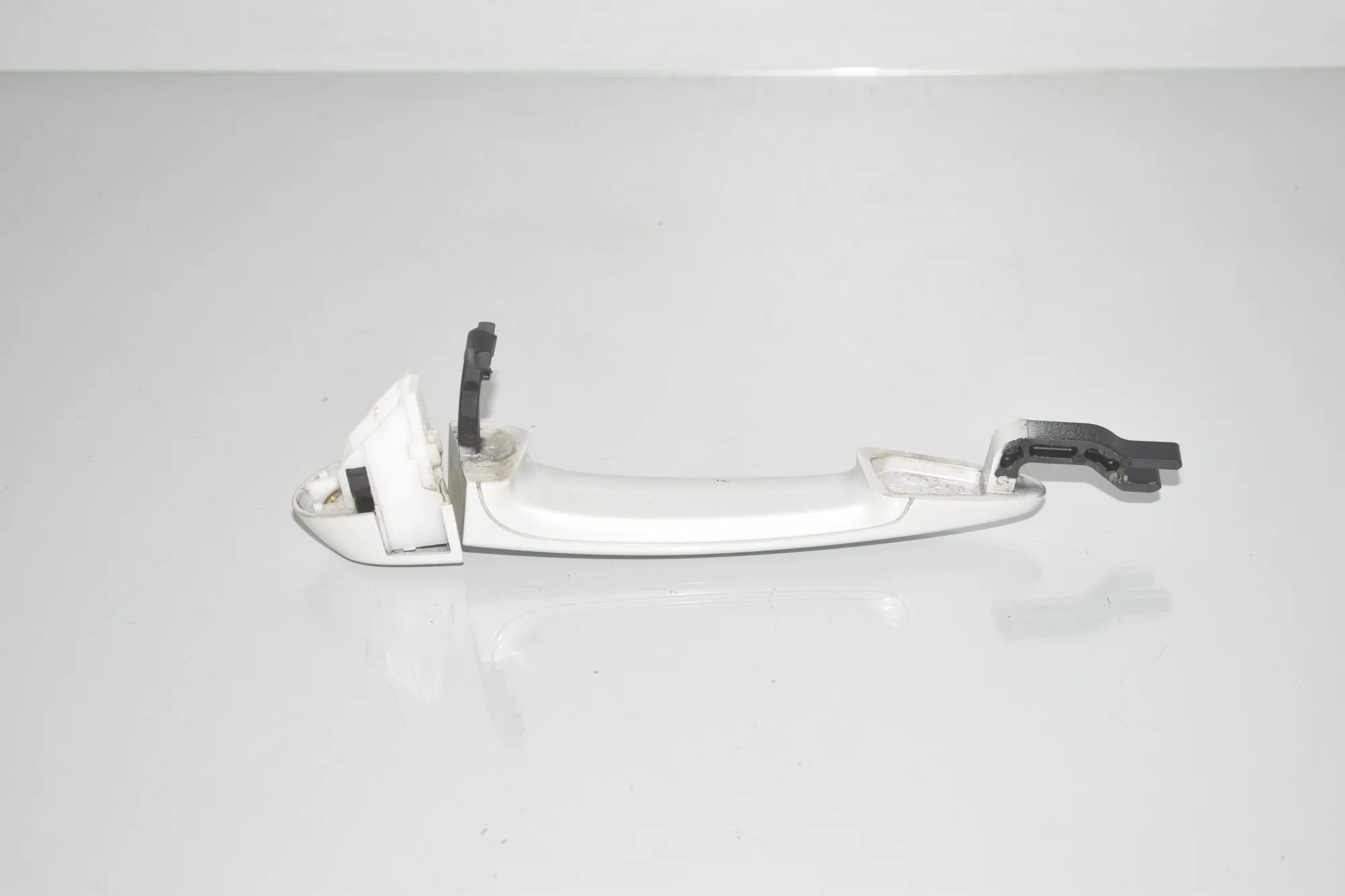 Rear Left Door Exterior Handle – OEM 7207561 · BMW 3 (F30, F80) 320 i 2017 – 4