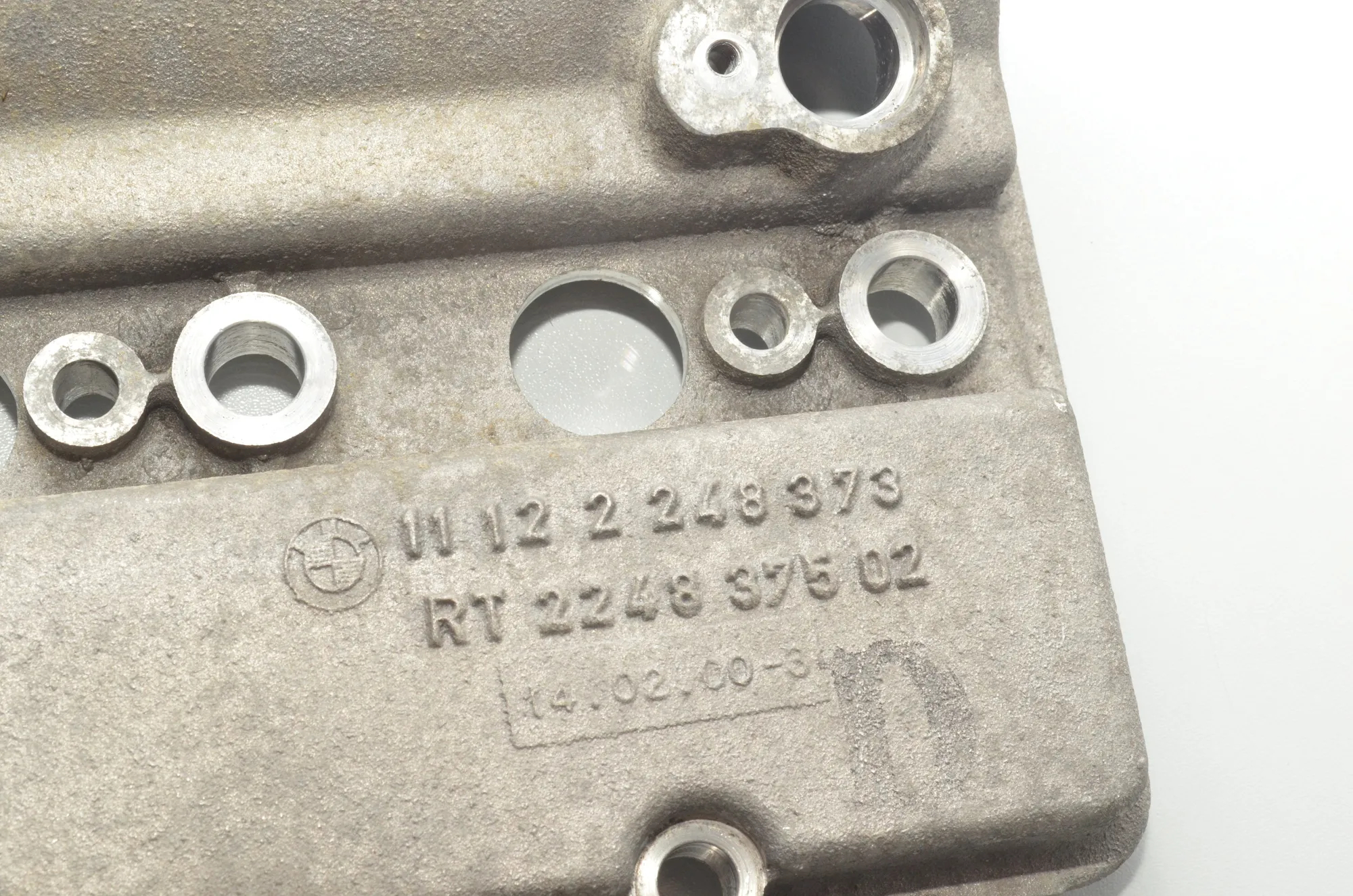 Left Side Valve Cover – OEM 11122248373 · BMW 7 (E65, E66, E67) BMW 7 (E65, E66, E67) 740 d 2002 – 5