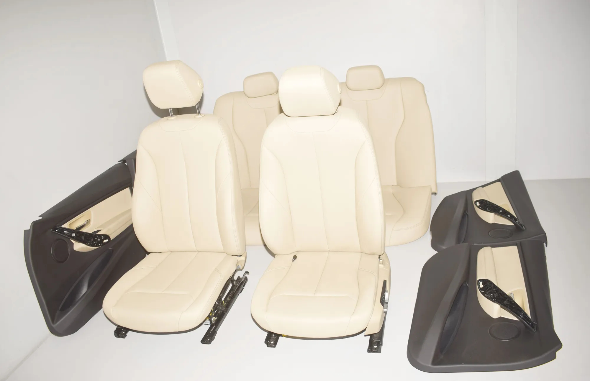 Seat set · BMW 3 (F30, F80) 320 i 2017 – 4