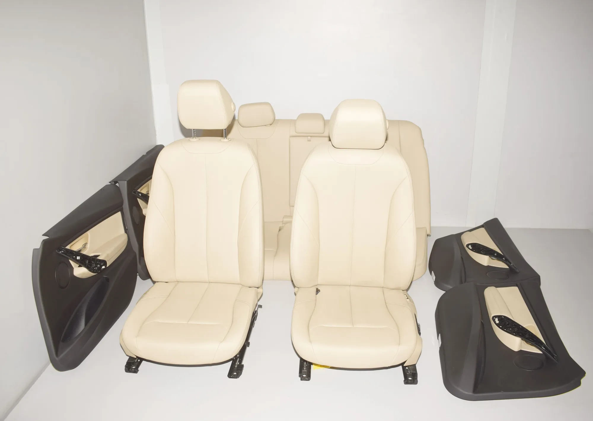 Seat set · BMW 3 (F30, F80) 320 i 2017 – 3
