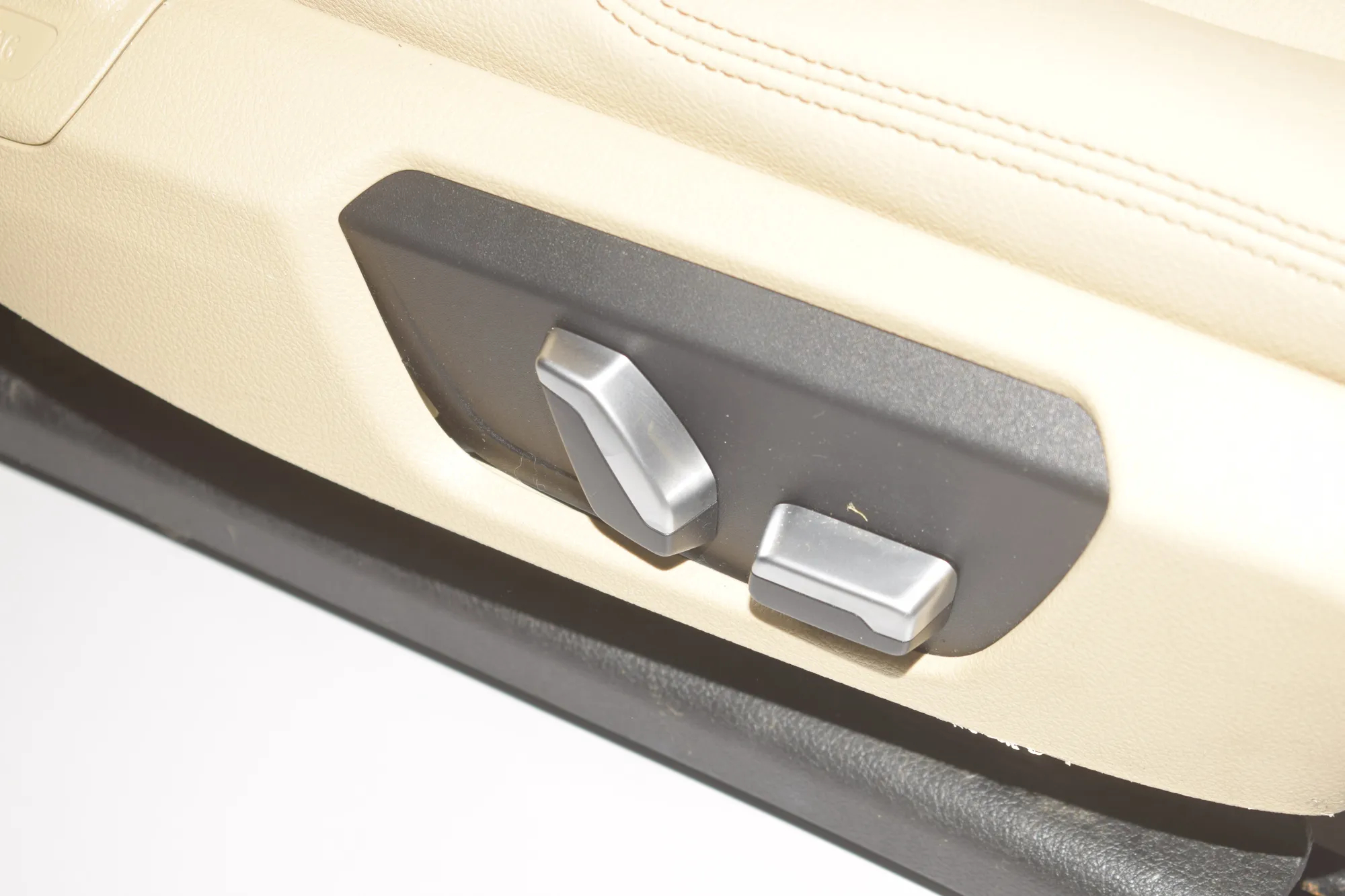 Seat set · BMW 3 (F30, F80) 320 i 2017 – 15