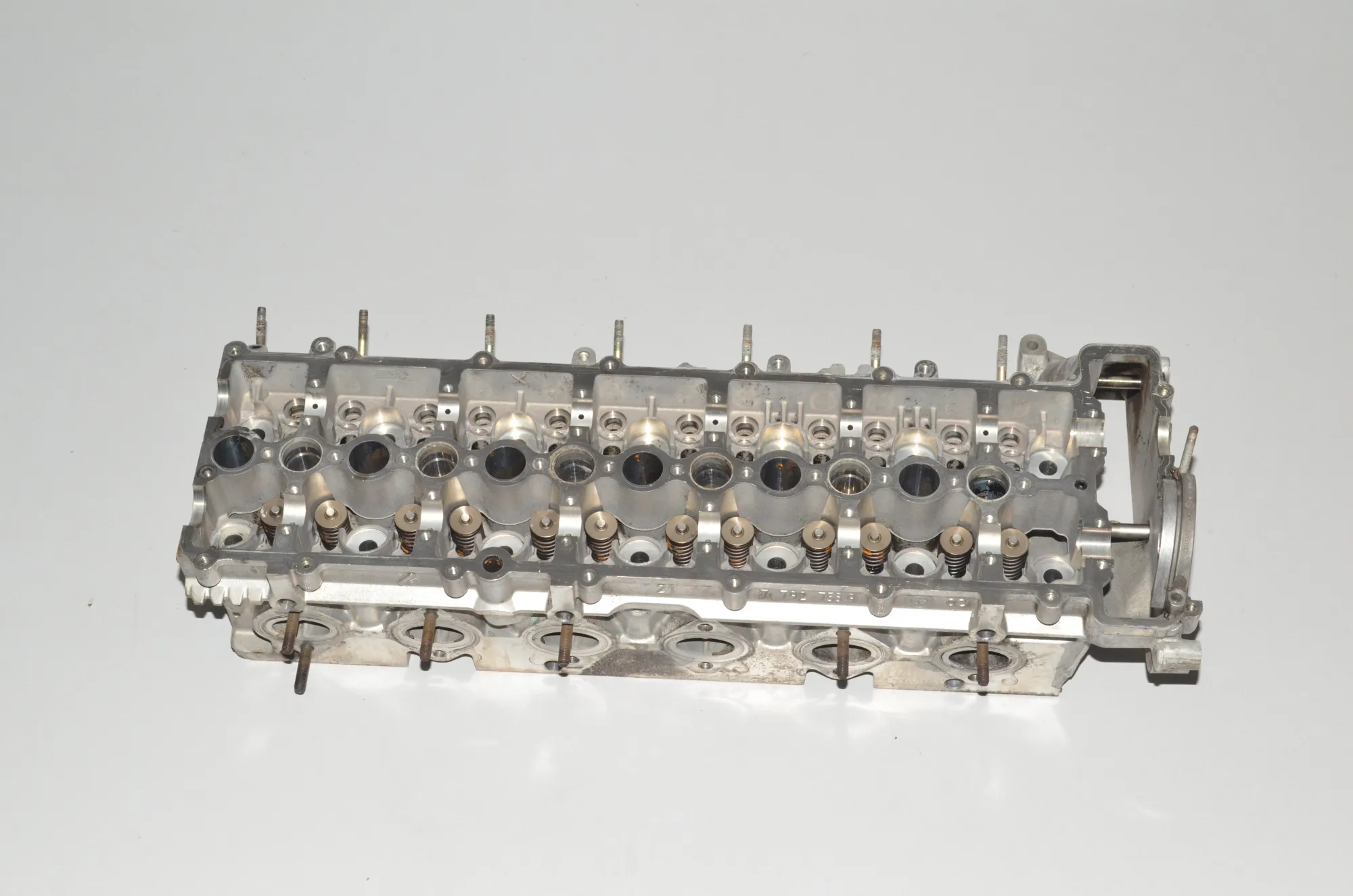 Engine Cylinder Head – OEM 7781195 · BMW 5 (E60) BMW 5 (E60) 530 d 2006 – 3