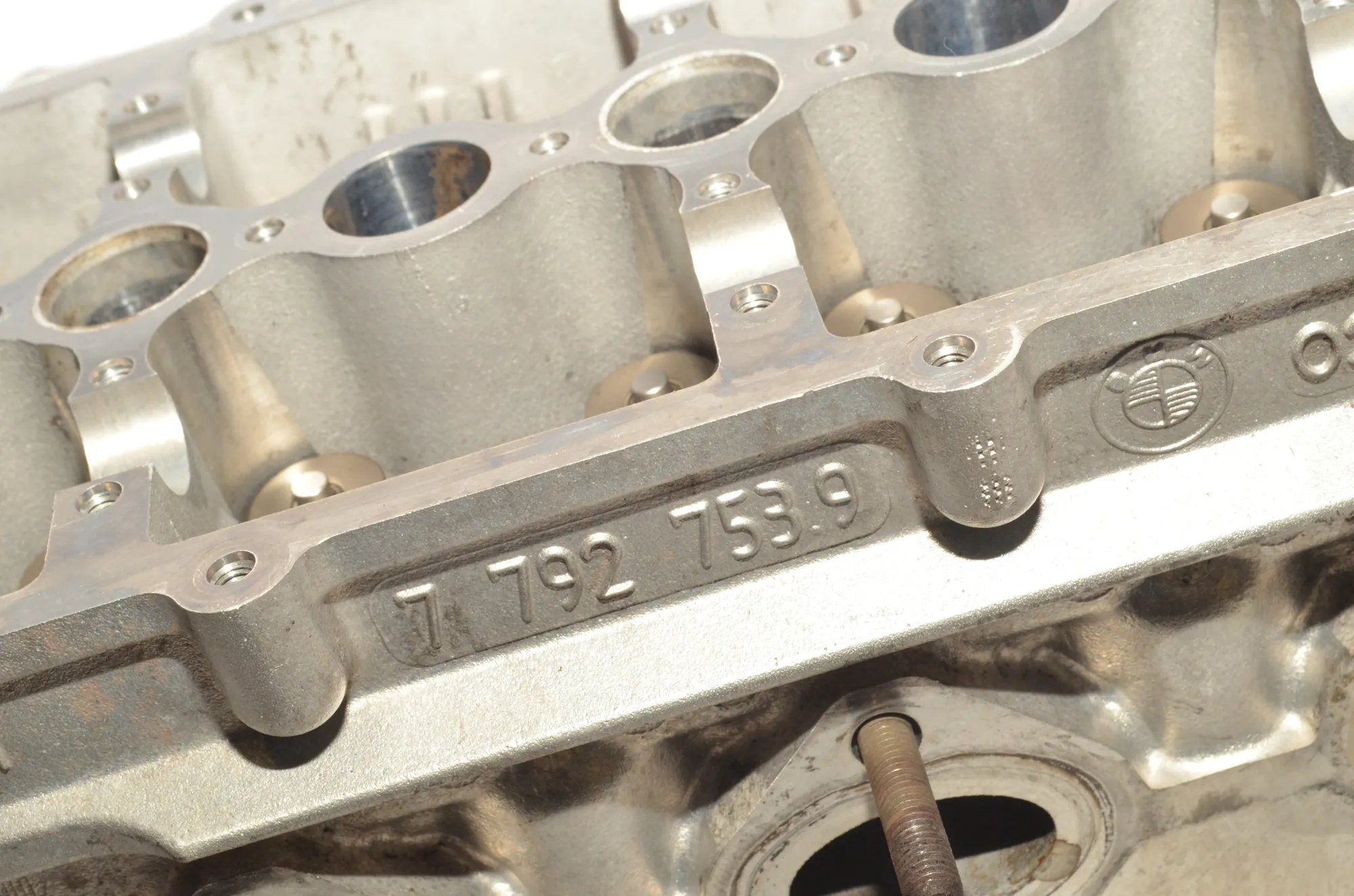 Engine Cylinder Head – OEM 7781195 · BMW 5 (E60) BMW 5 (E60) 530 d 2006 – 8
