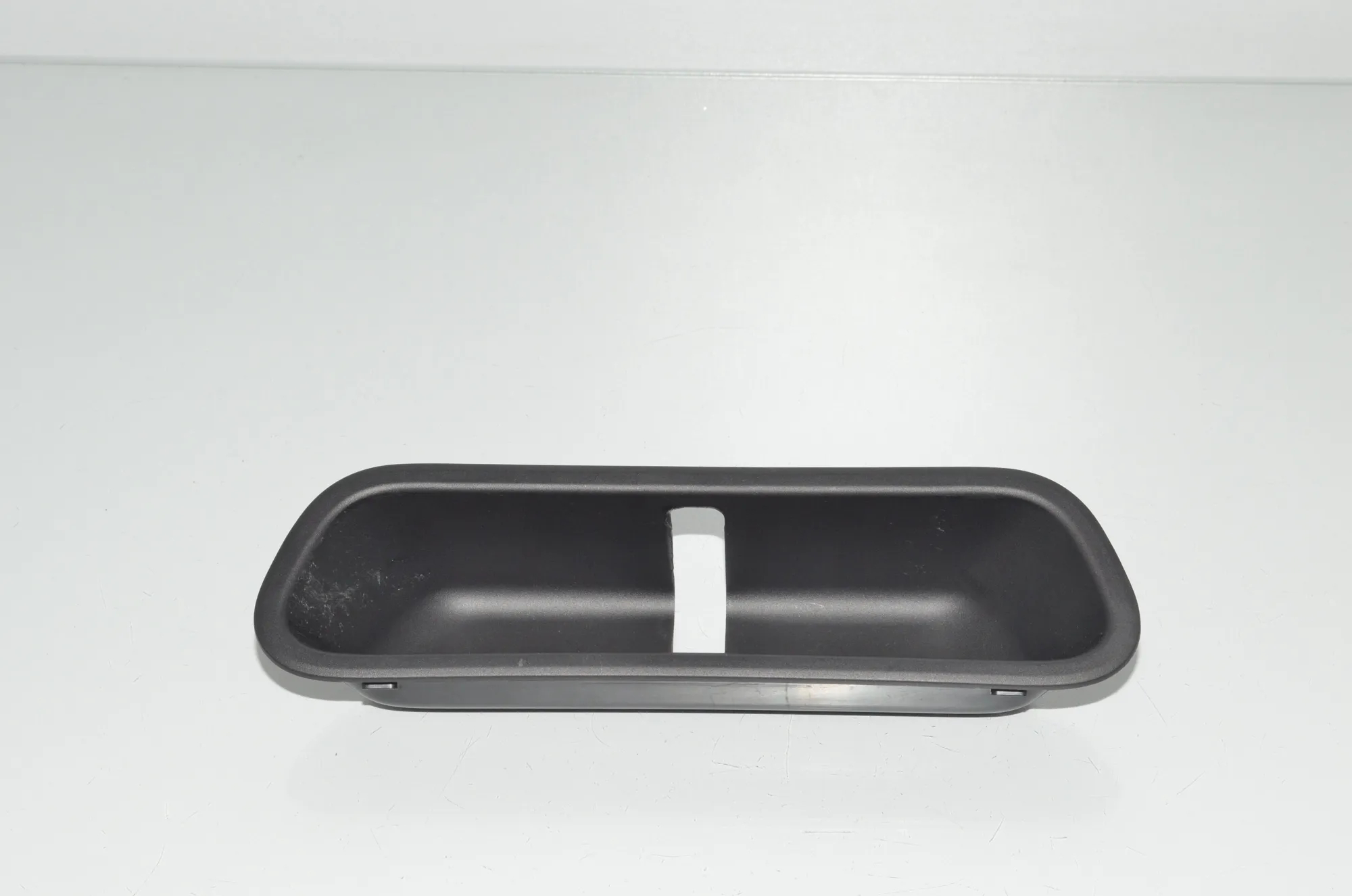 Trunk Boot Lock Trim – OEM 7441646 · BMW X7 (G07) BMW X7 (G07) xDrive 30 d 2020