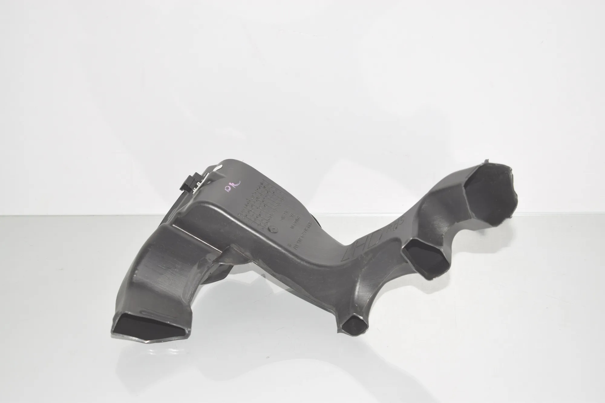 Air Intake Tube – OEM 9205387 · BMW 3 (F30, F80) 320 i 2017 – 2