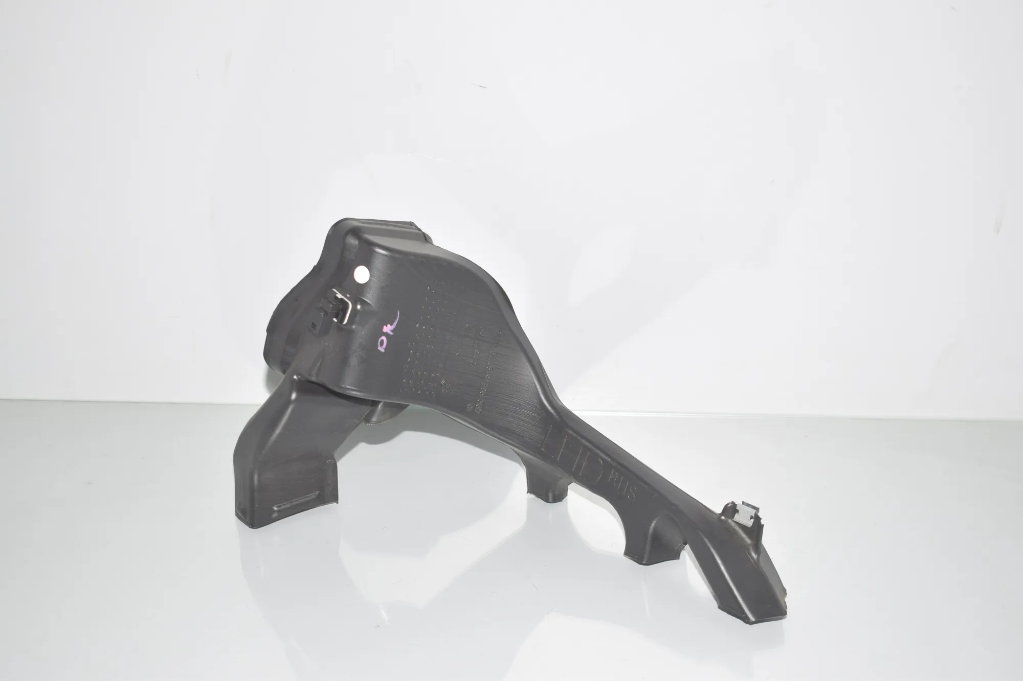 Air Intake Tube – OEM 9205387 · BMW 3 (F30, F80) 320 i 2017