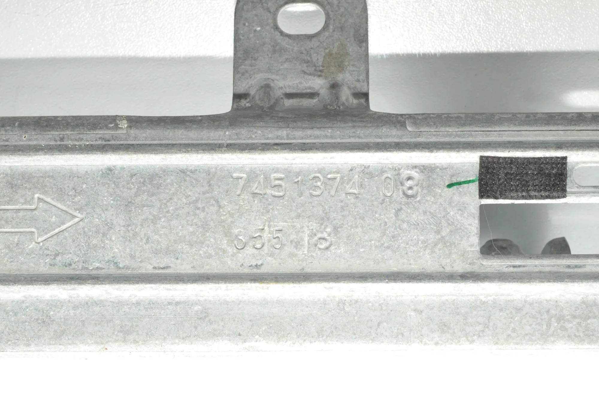 Bracket – OEM 7451374 · BMW X7 (G07) (2019 - -) xDrive 30 d 2019 – 5