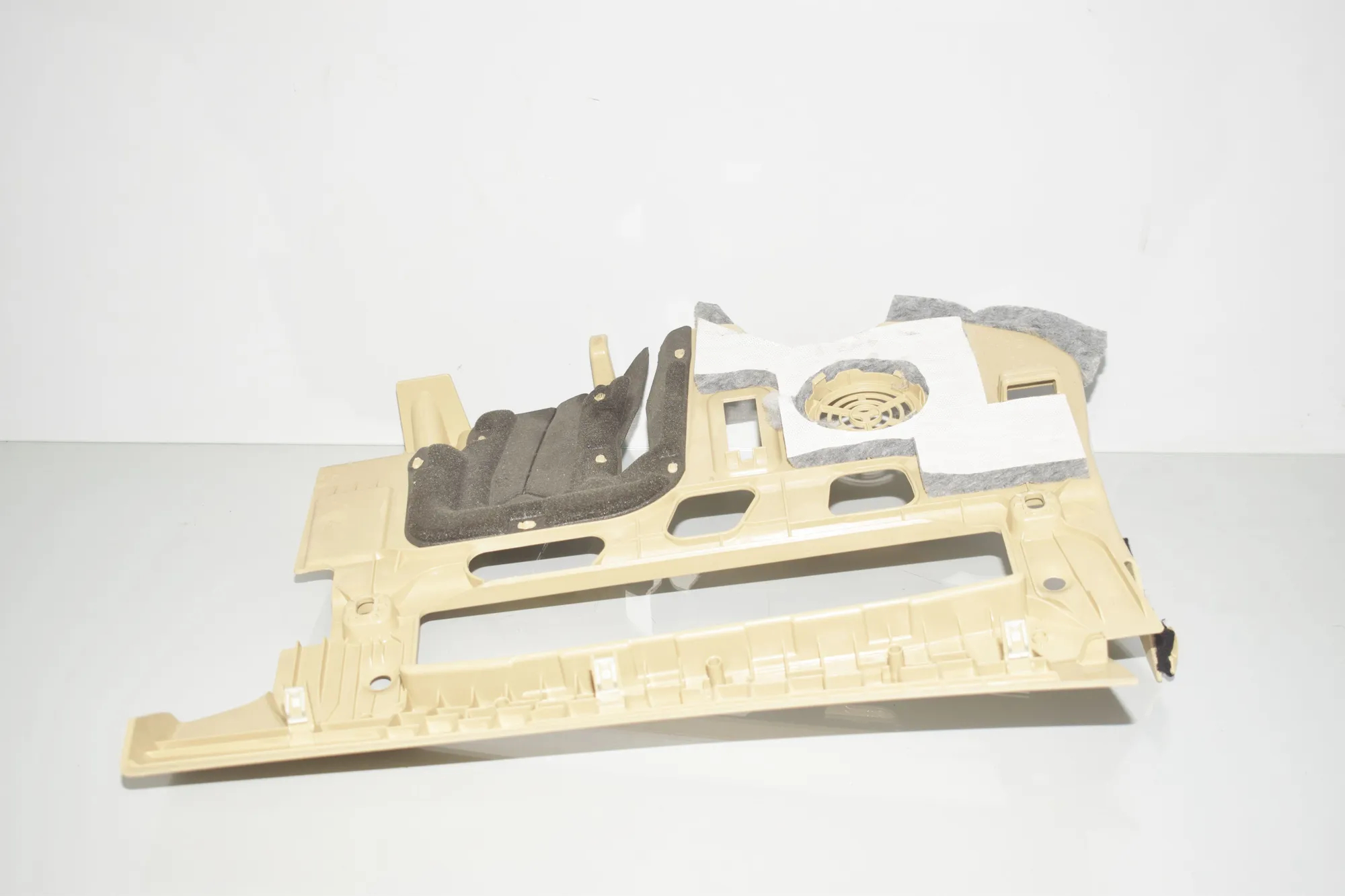 Dashboard Lower Trim – OEM 9231258 · BMW 3 (F30, F80) 320 i 2017 – 3