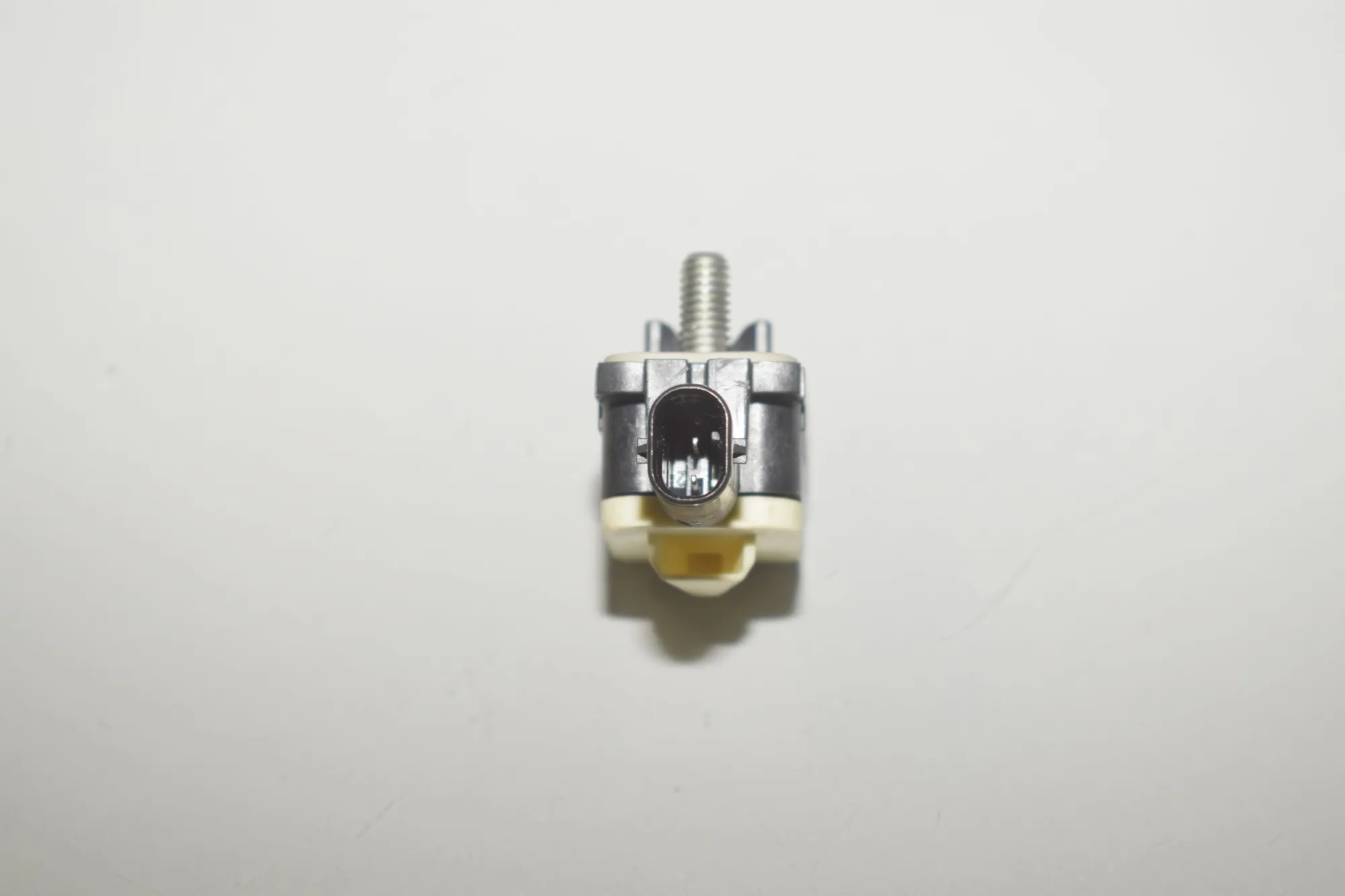 Right Side Impact Sensor – OEM 9217711 · BMW 3 (F30, F80) 320 i 2017 – 4