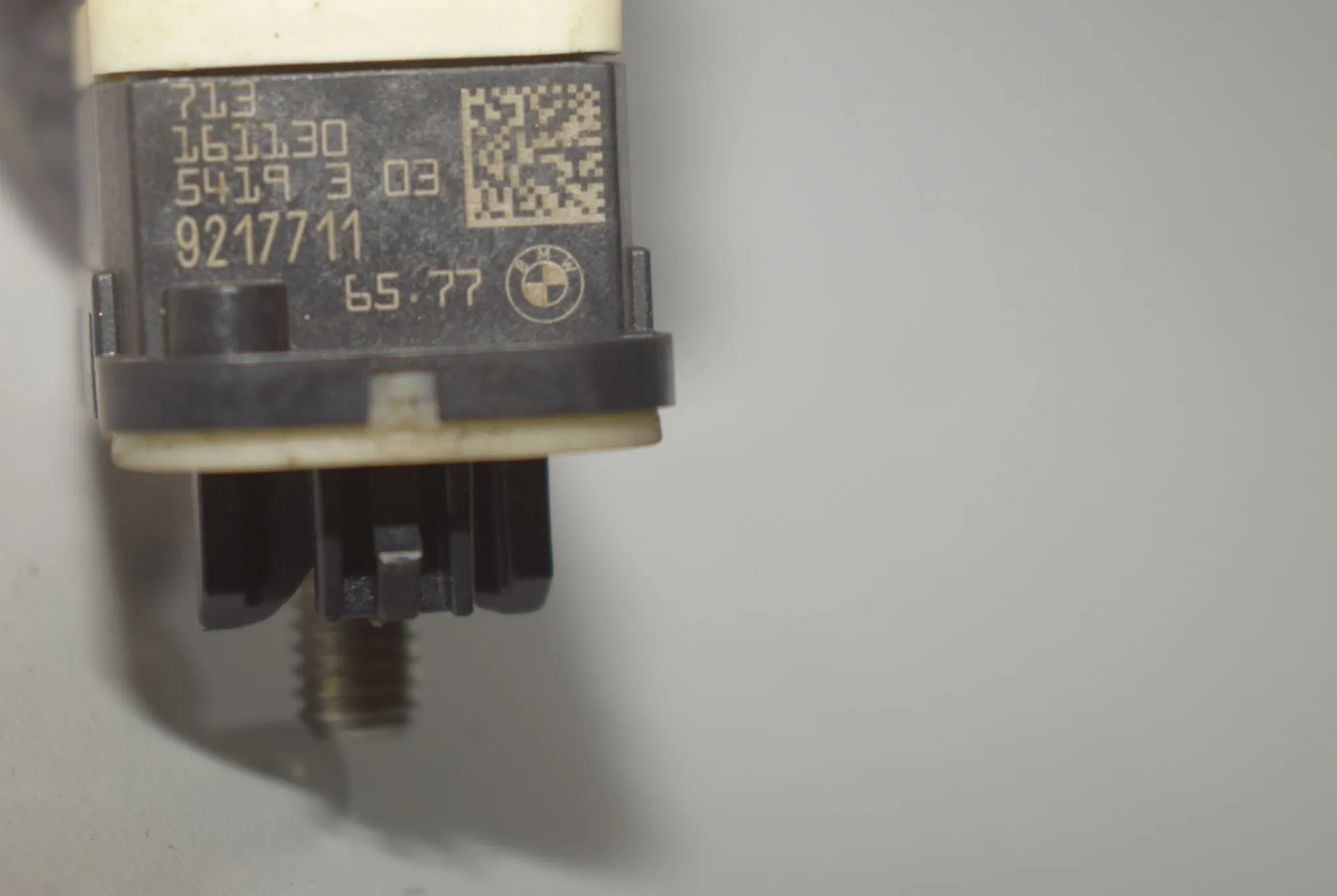 Right Side Impact Sensor – OEM 9217711 · BMW 3 (F30, F80) 320 i 2017 – 5