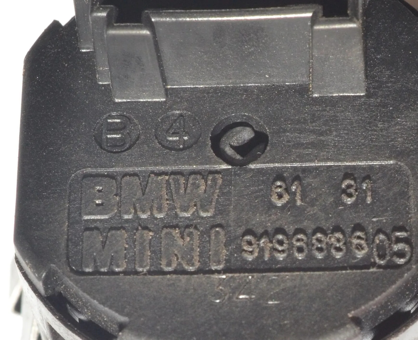 SRS Switch – OEM 9196886 · BMW 5 Touring (F11) 535 d 2012 – 5