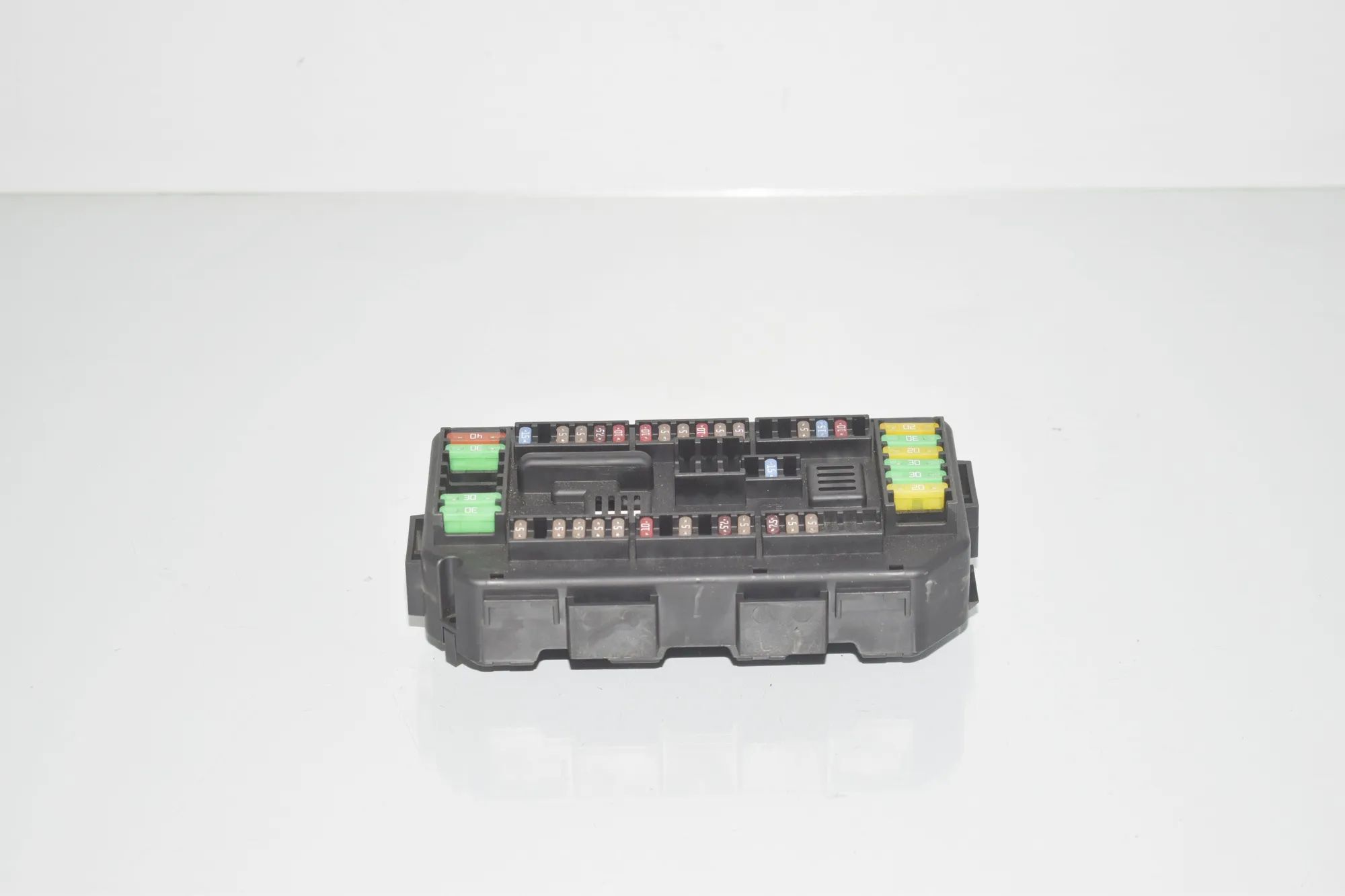 Fuse Box – OEM 9389068 · BMW 3 (F30, F80) 320 i 2017