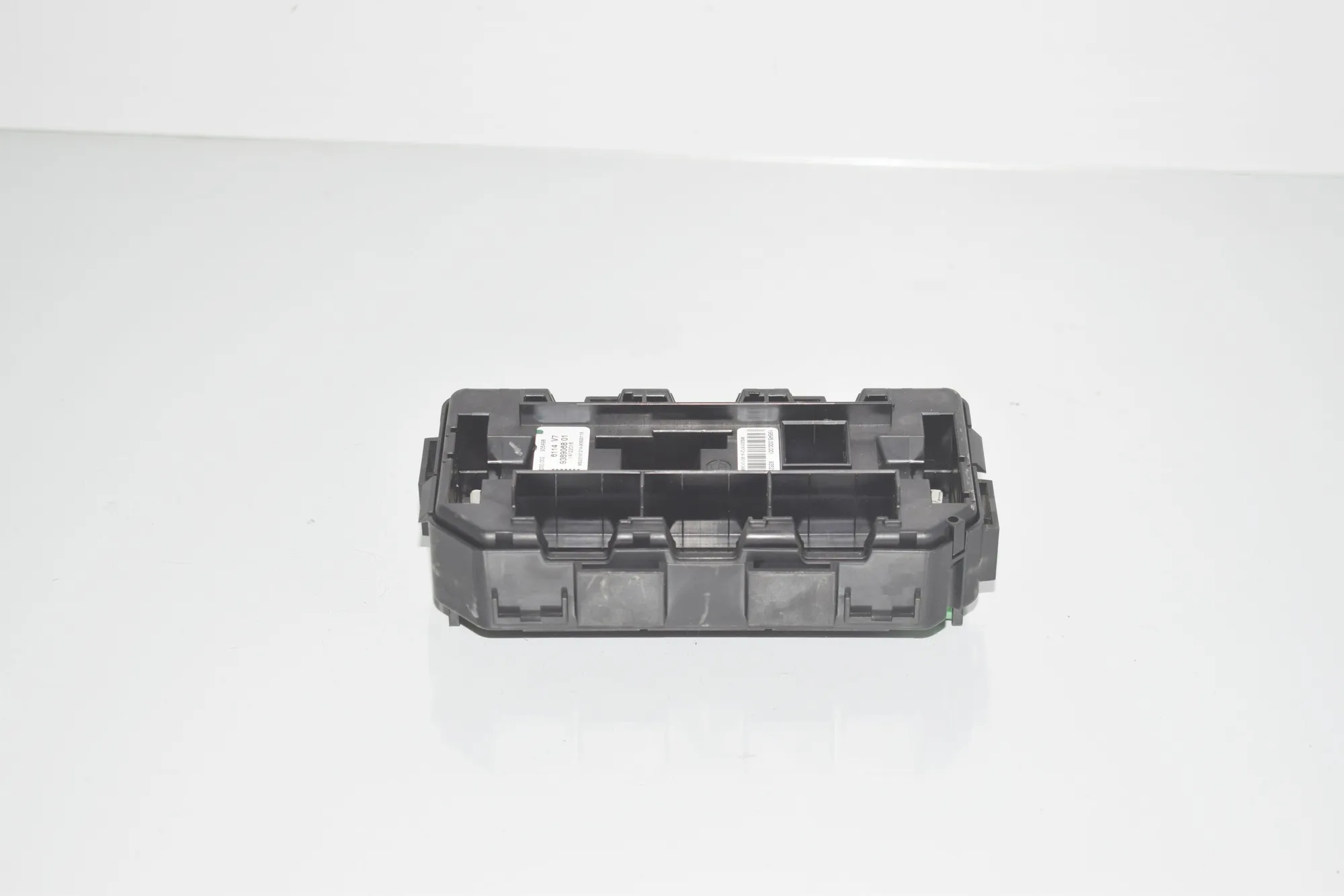 Fuse Box – OEM 9389068 · BMW 3 (F30, F80) 320 i 2017 – 2