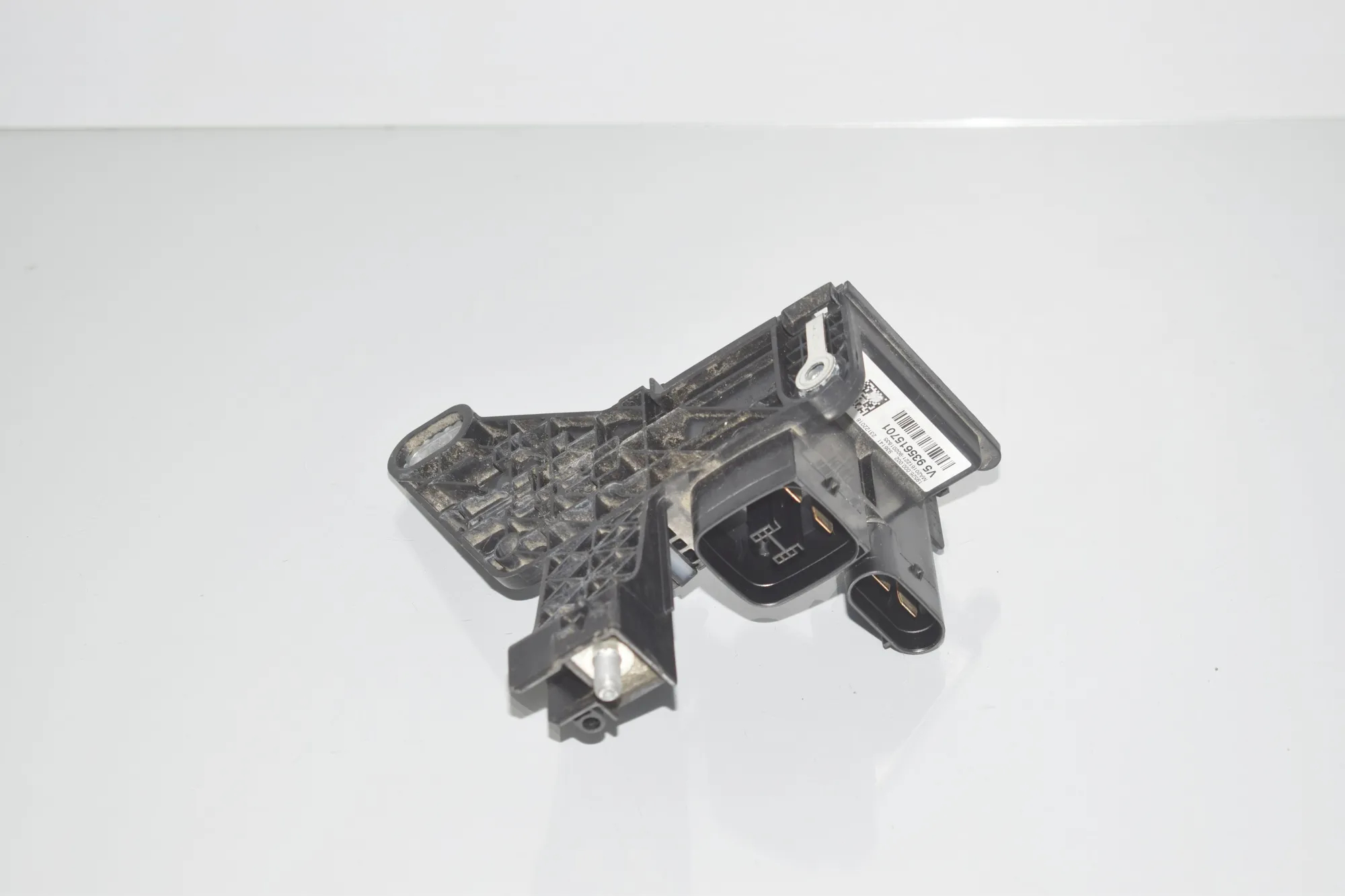 Power Distribution Unit – OEM 9356157 · BMW 3 (F30, F80) 320 i 2017 – 2