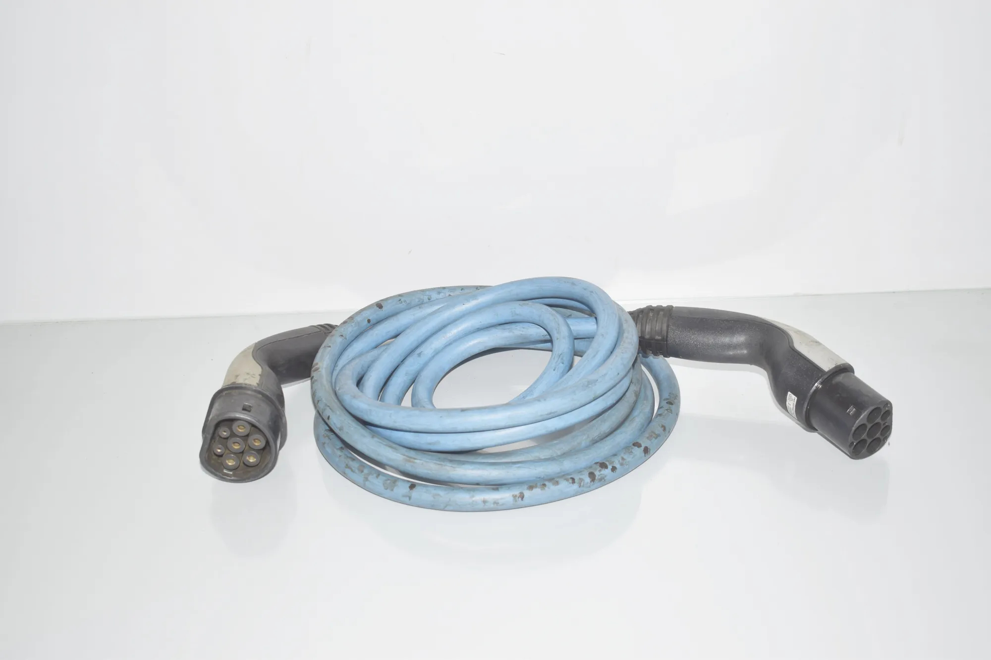 Battery Charging Cable – OEM LC2-ST323 · BMW i3 (I01) BMW i3 (I01) 2015