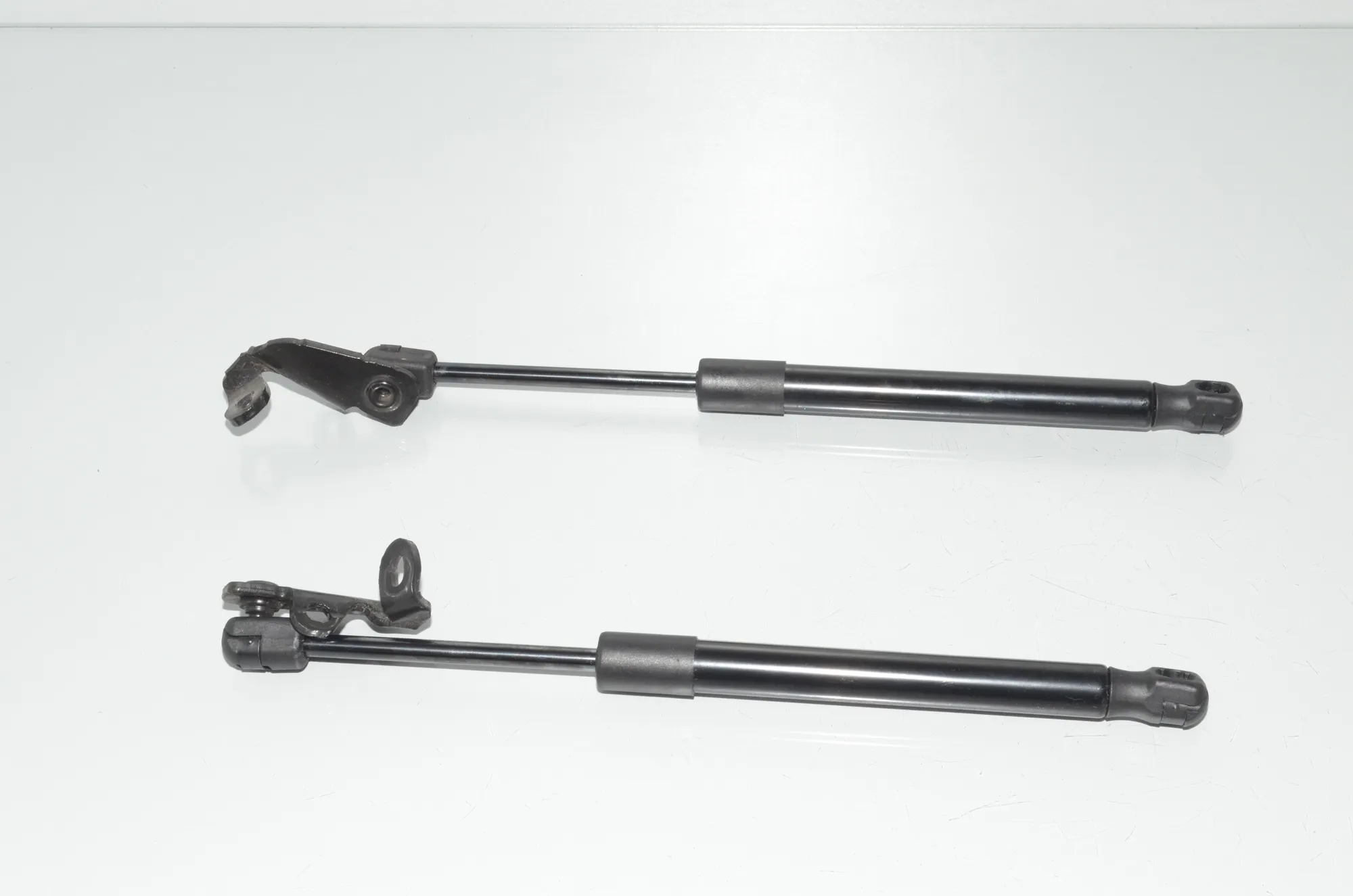 Front Right Bonnet Strut – OEM 12-2270400N · BMW 5 Touring (F11) 535 d 2012 – 2
