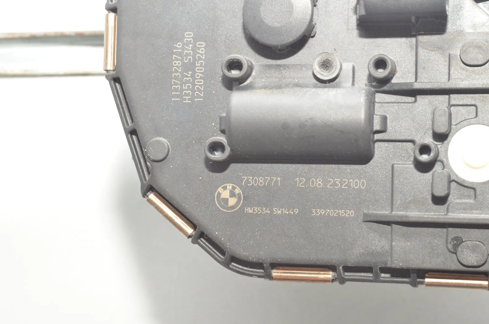 Front Windshield Wiper Mechanism – OEM 1397220943 · BMW 5 Touring (F11) 535 d 2012 – 7