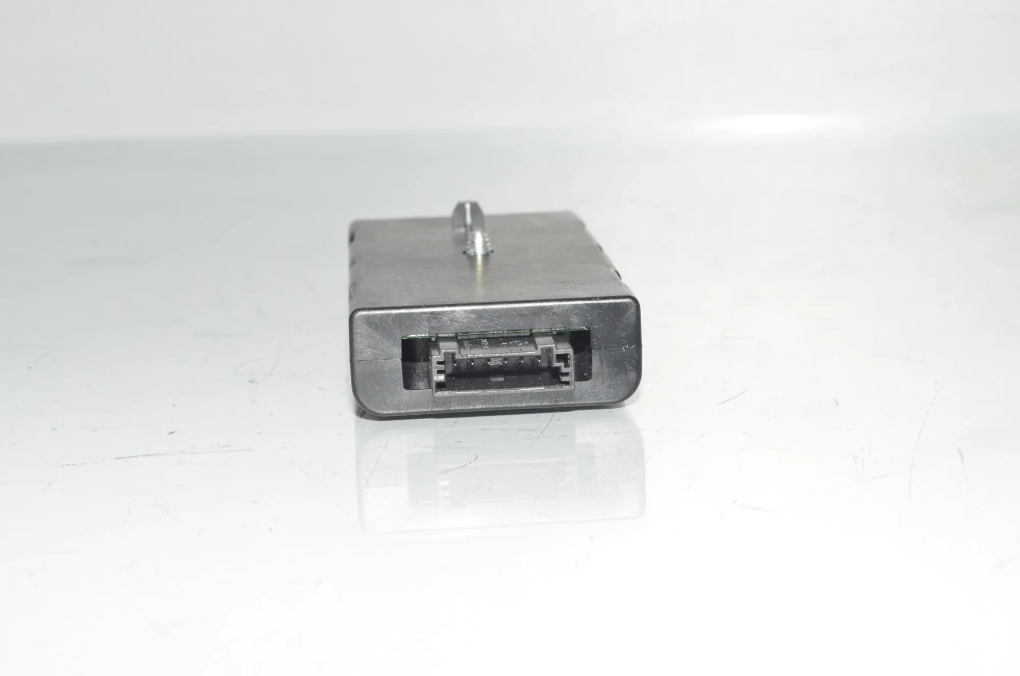 Antenna Amplifier – OEM 9199865 · BMW 5 Touring (F11) 535 d 2012 – 4
