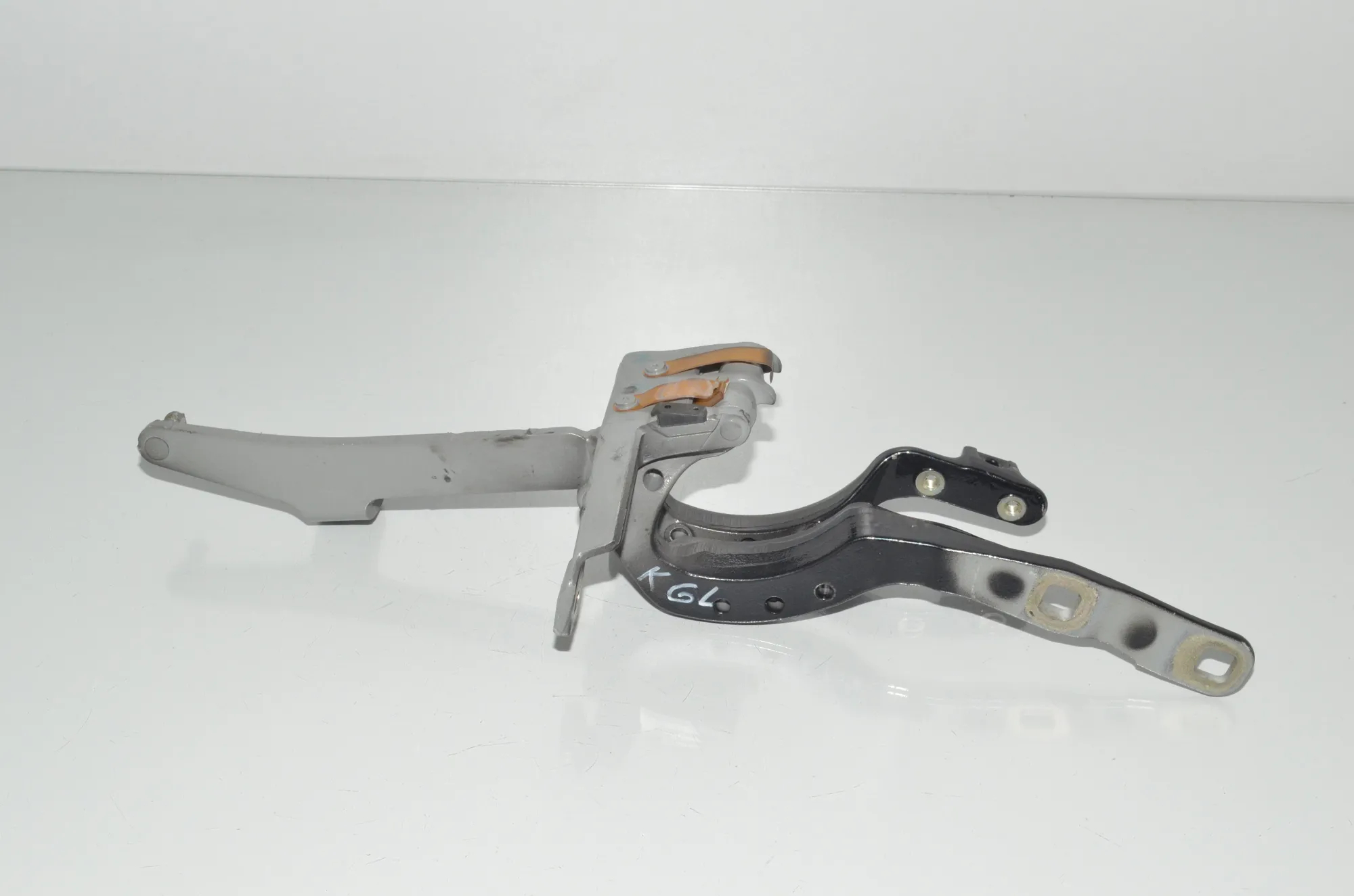 Left Side Bootlid Hinge – OEM 7206639 · BMW 5 Touring (F11) 535 d 2012