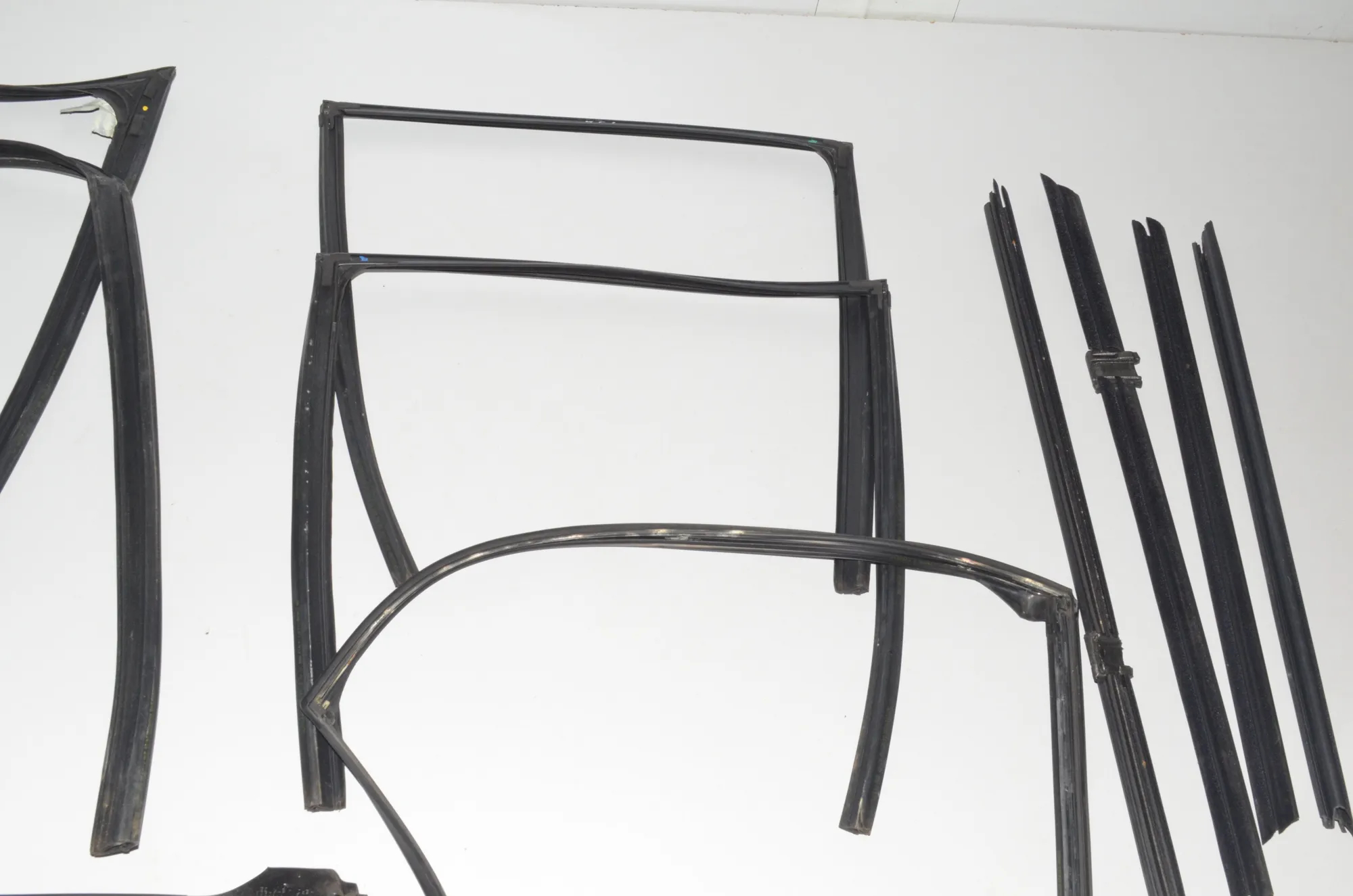 Door Seal Rubber Kit – OEM 7199784 · BMW 5 Touring (F11) 535 d 2012 – 9