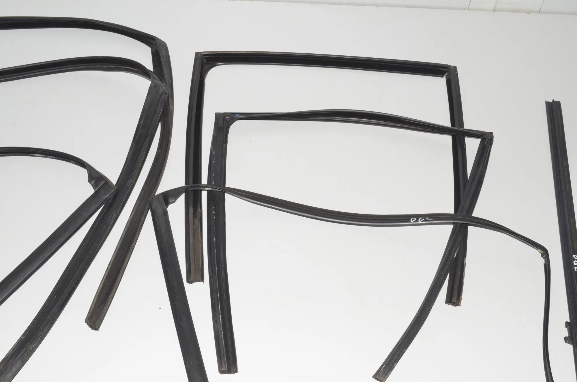 Door Seal Rubber Kit – OEM 7199784 · BMW 5 Touring (F11) 535 d 2012 – 3
