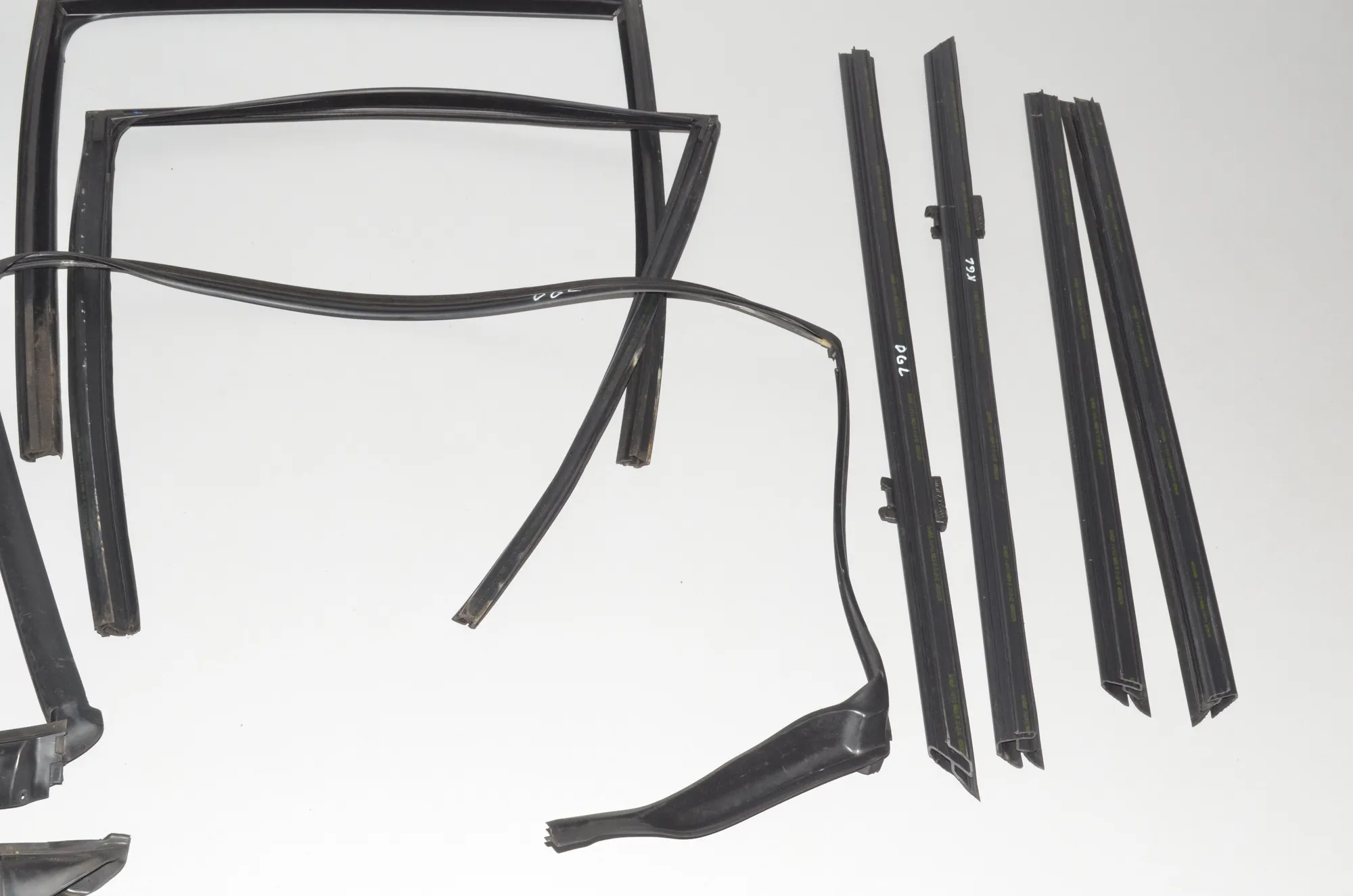 Door Seal Rubber Kit – OEM 7199784 · BMW 5 Touring (F11) 535 d 2012 – 2