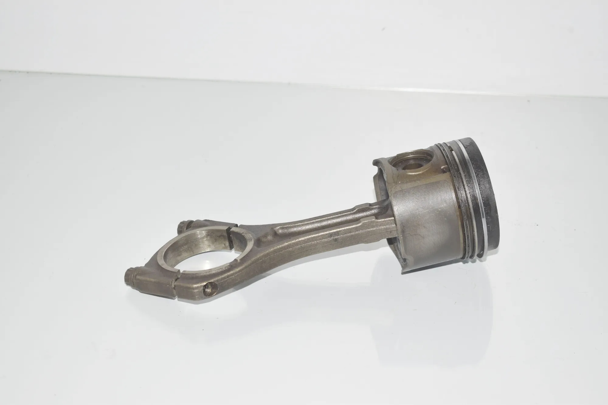 Piston · BMW 7 (E38) BMW 7 (E38) 740 d 2001 – 2