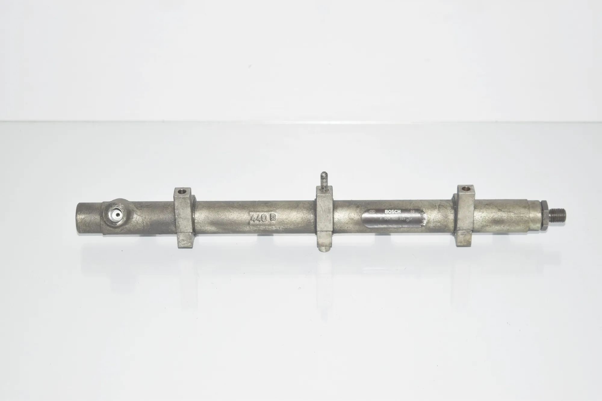 Fuel Rail – OEM F00R000224 · BMW 7 (E38) BMW 7 (E38) 740 d 1999