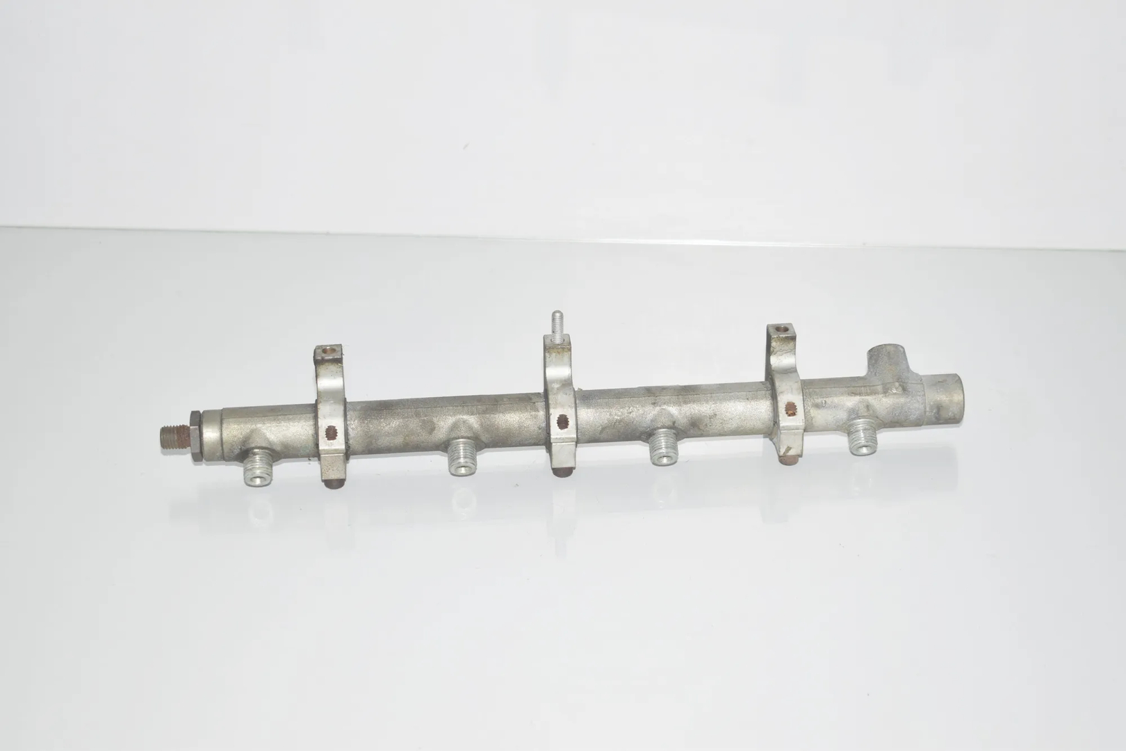 Fuel Rail – OEM F00R000224 · BMW 7 7 (E38) (1994 - 2001) 740 d (1999 - 2001, 3.9 L, 180 kW) 2001 – 3