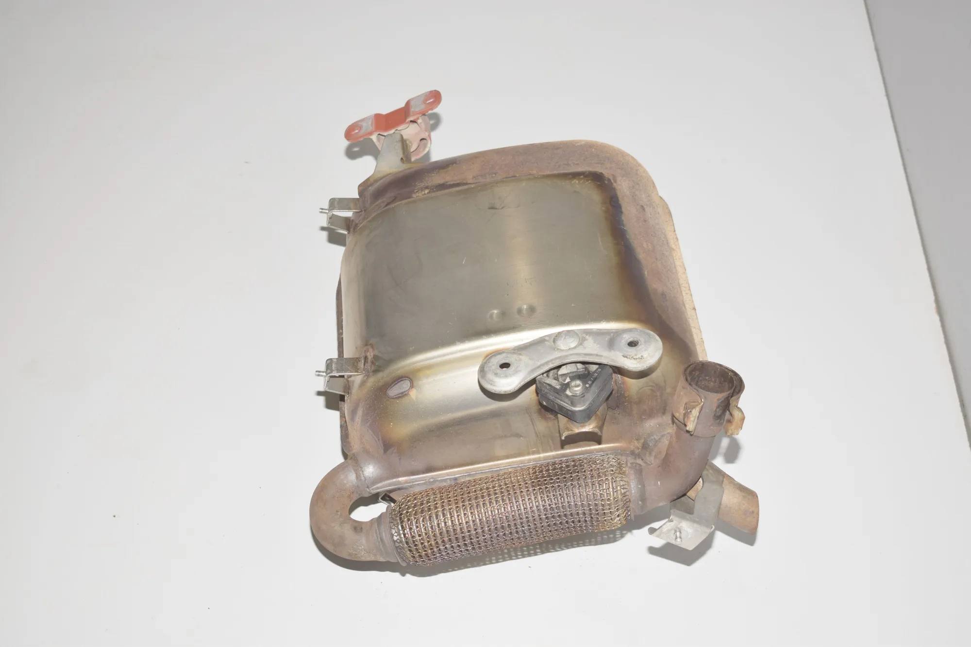 Muffler Exhaust Tank – OEM 8614958 · BMW i3 (I01) Hybrid 2016 – 5