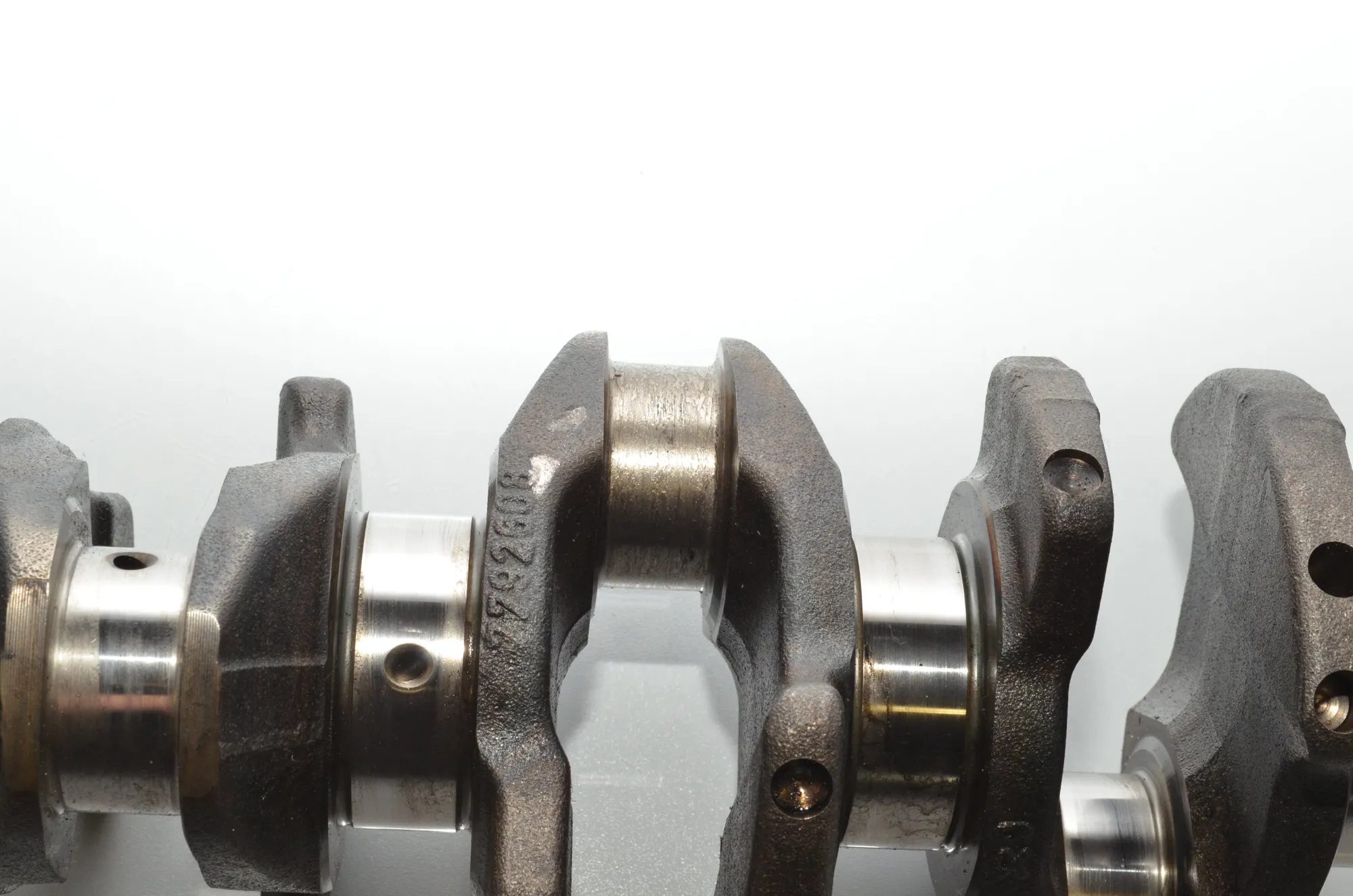 Crankshaft – OEM 7792608 · BMW 5 (E60) BMW 5 (E60) 530 d 2006 – 8