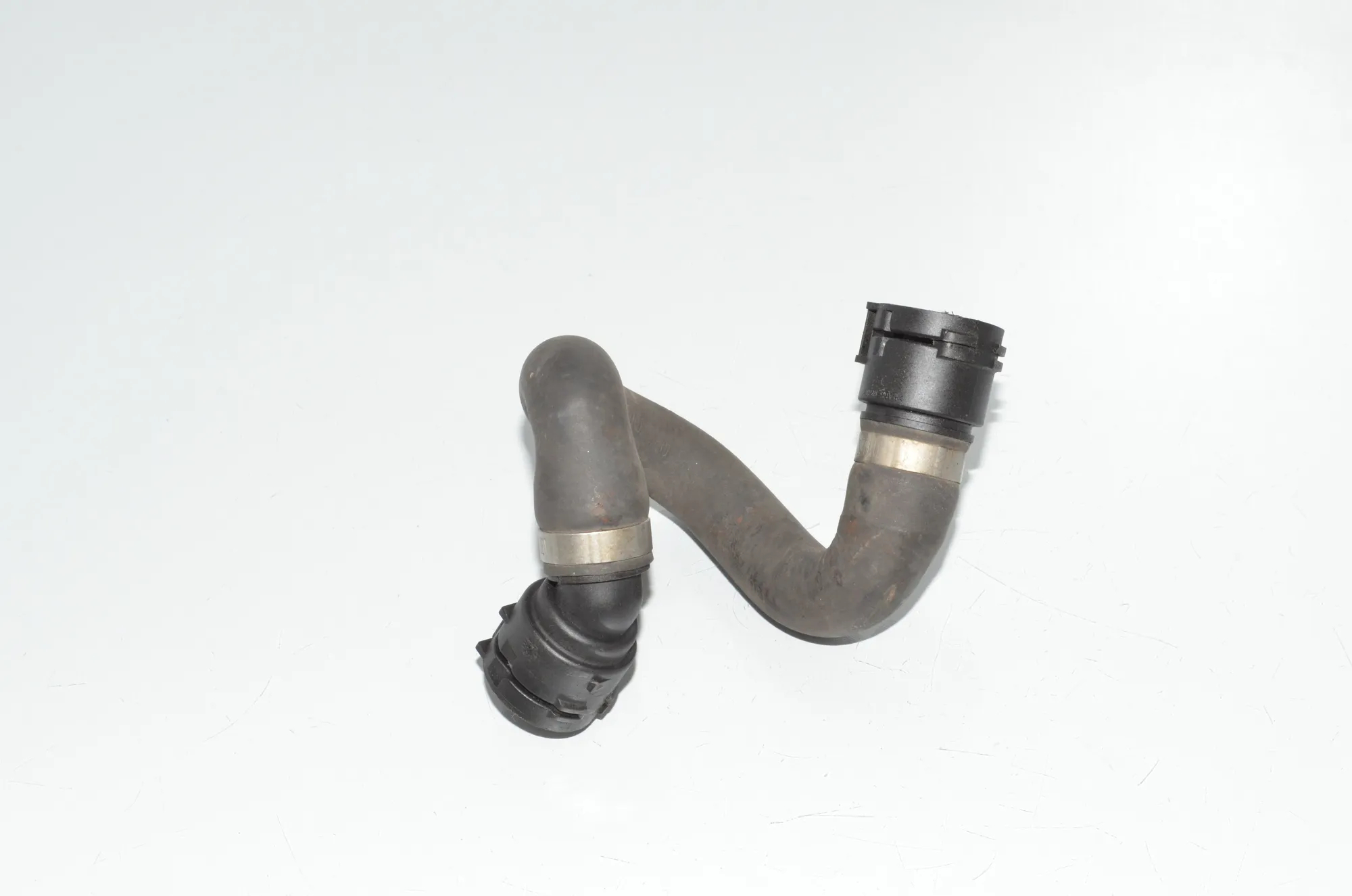 Coolant Hose Pipe – OEM 8377701 · BMW 7 (E65, E66, E67) BMW 7 (E65, E66, E67) 735 i 2006 – 2