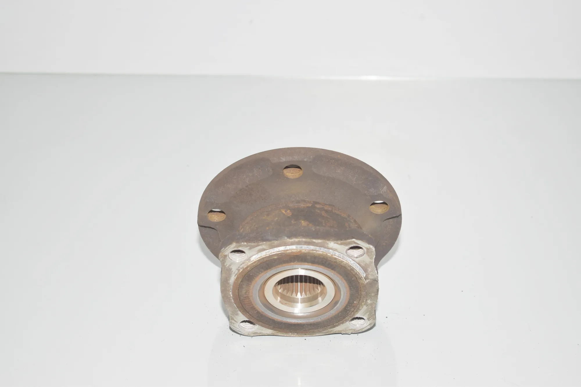 Rear Left Wheel Bearing – OEM 6867806 · BMW 5 Touring (F11) 535 d 2012 – 4