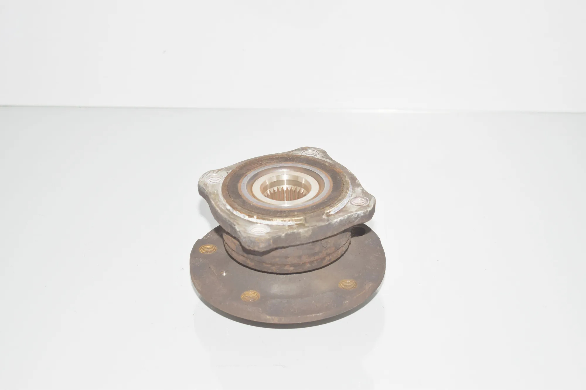 Rear Left Wheel Bearing – OEM 6867806 · BMW 5 Touring (F11) 535 d 2012 – 3