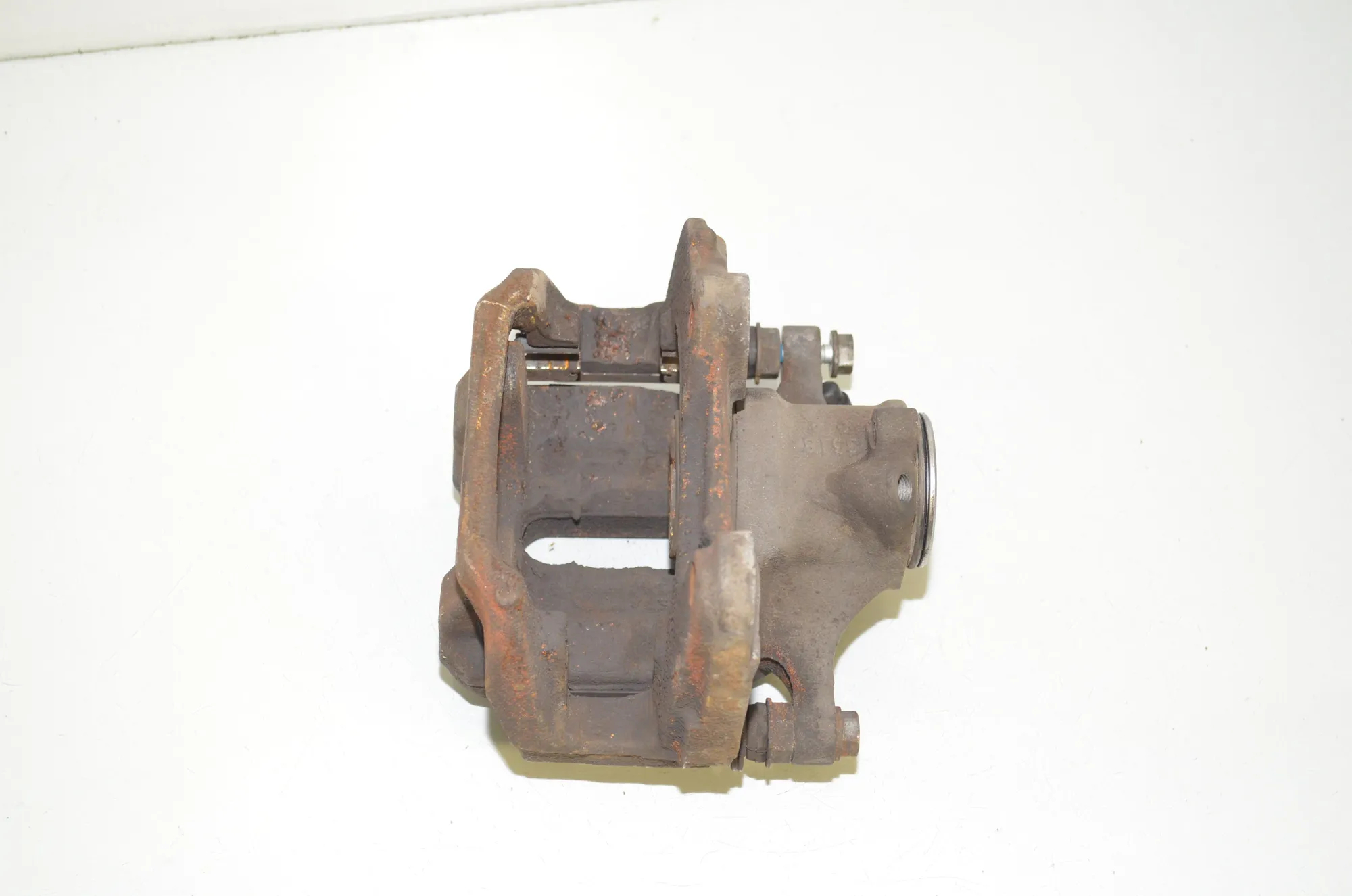 Rear Left Brake Caliper – OEM 6891767 · BMW X7 (G07) (2019 - -) xDrive 30 d 2019 – 2