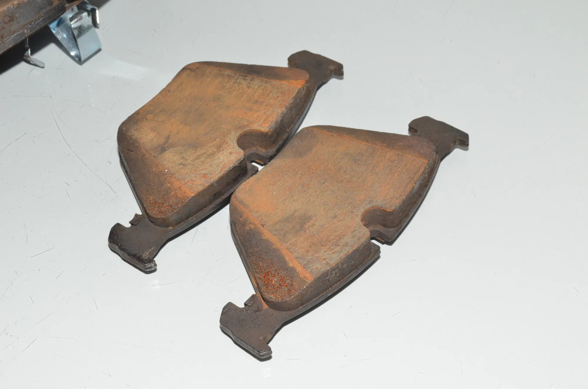 Front Brake Pads – OEM 0586494549 · BMW 5 Touring (F11) 525 d 2011 – 6