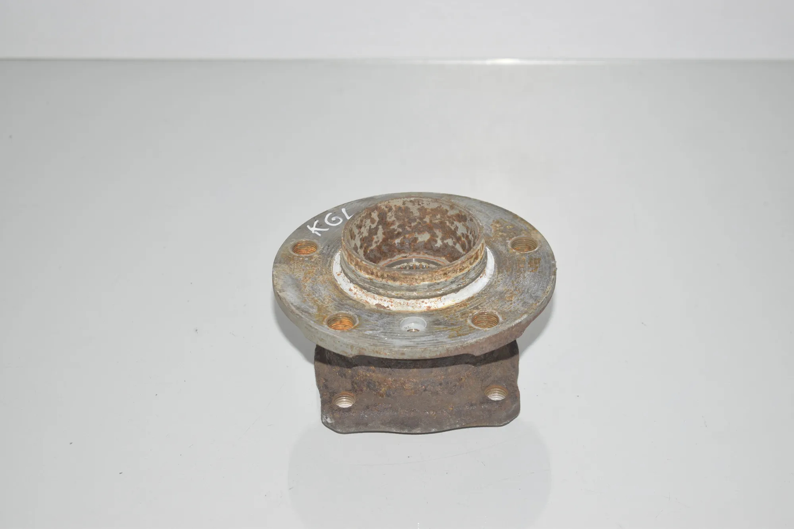 Rear Left Wheel Bearing – OEM 6867806 · BMW 5 Touring (F11) M 550 d xDrive 2012