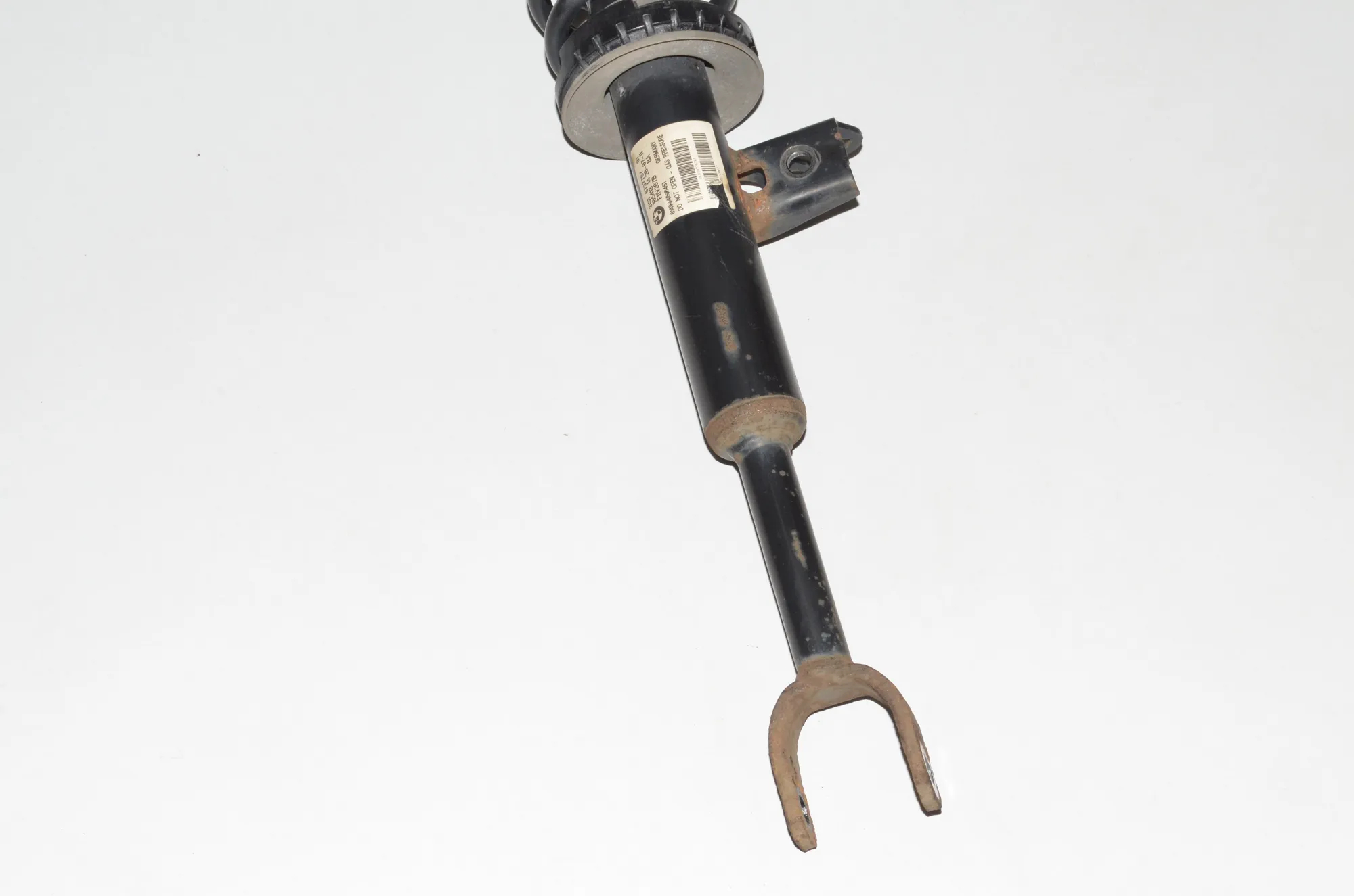 Front Left Shock Absorber – OEM 6797767 · BMW 5 Touring (F11) 525 d 2011 – 4