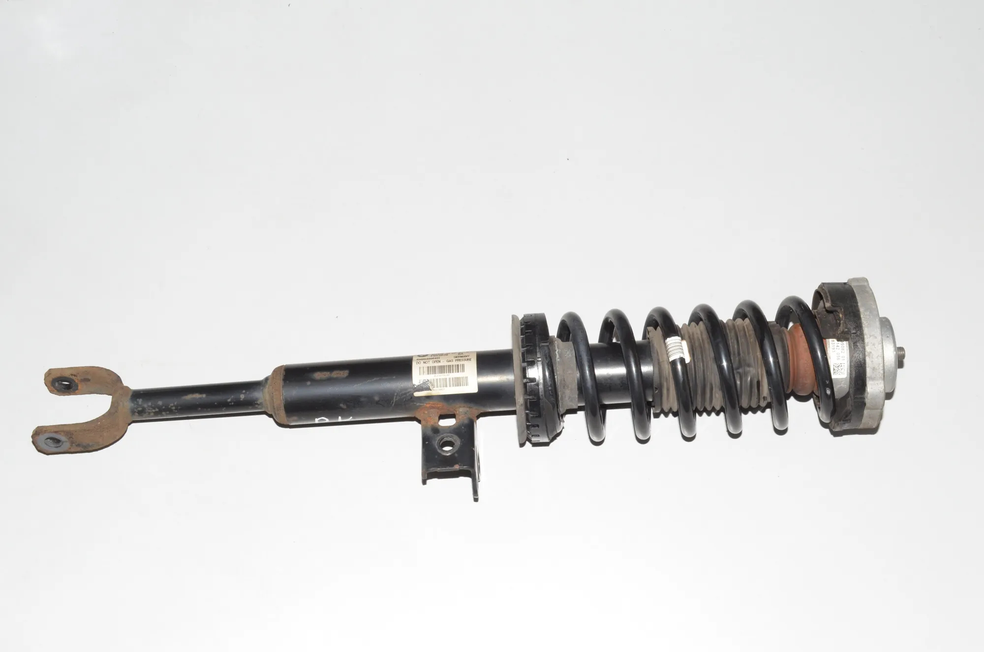 Front Left Shock Absorber – OEM 6797767 · BMW 5 Touring (F11) 525 d 2011