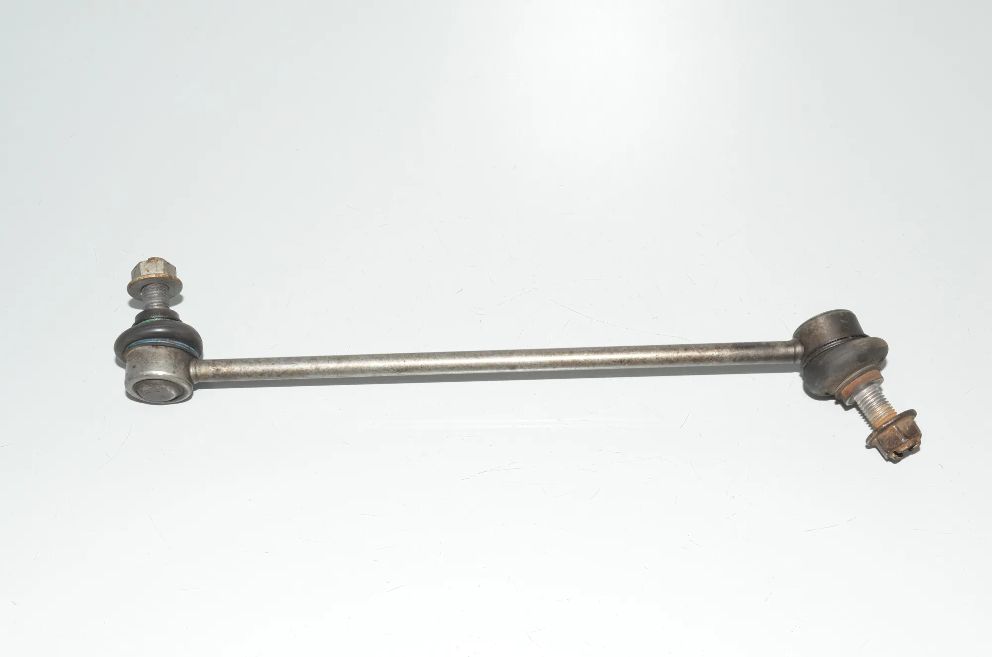 Front Right Stabilizer Link – OEM 6777319 · BMW 5 Touring (F11) M 550 d xDrive 2012 – 4