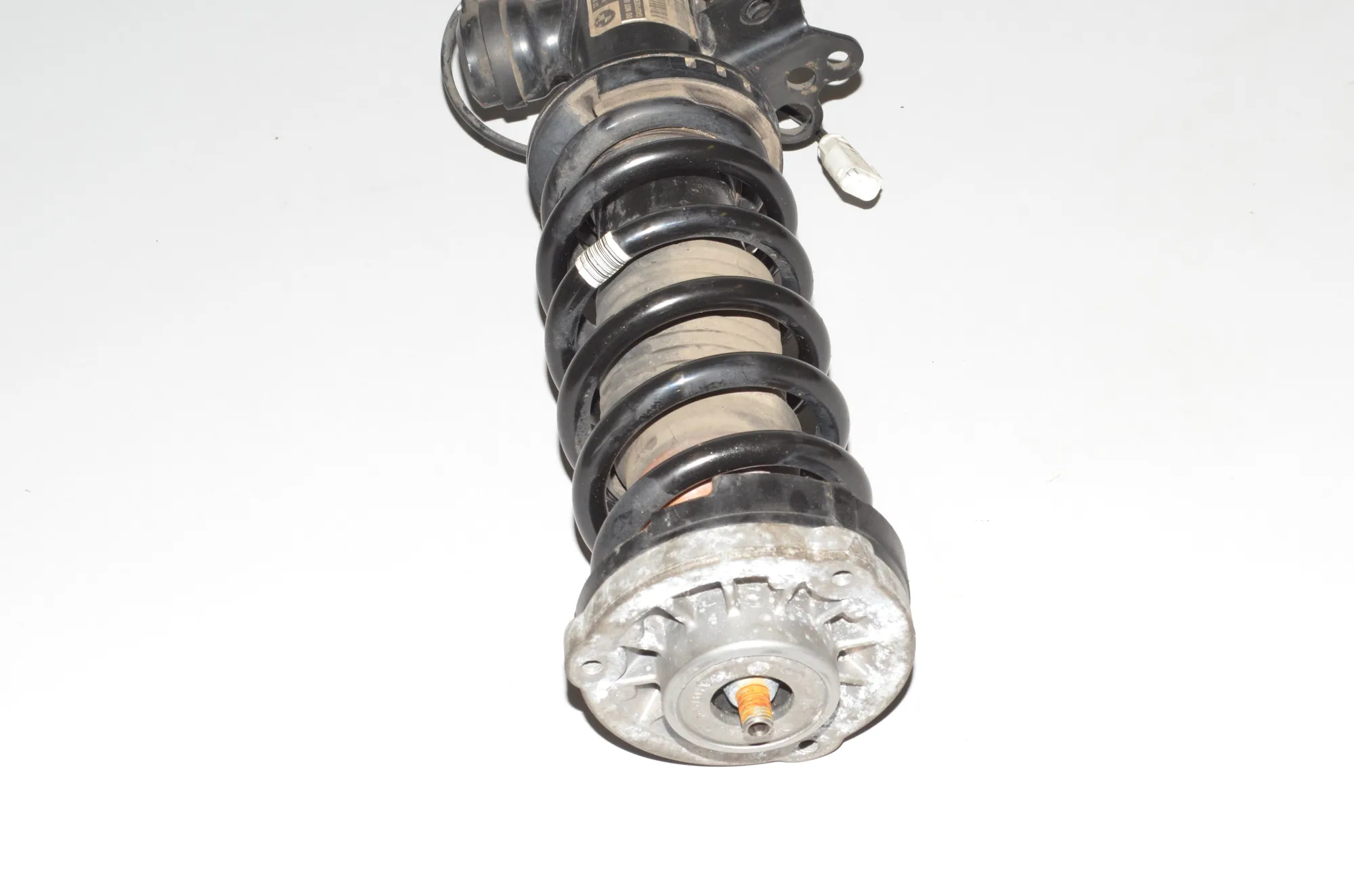 Front Right Shock Absorber – OEM 6856984 · BMW 5 Touring (F11) M 550 d xDrive 2012 – 3