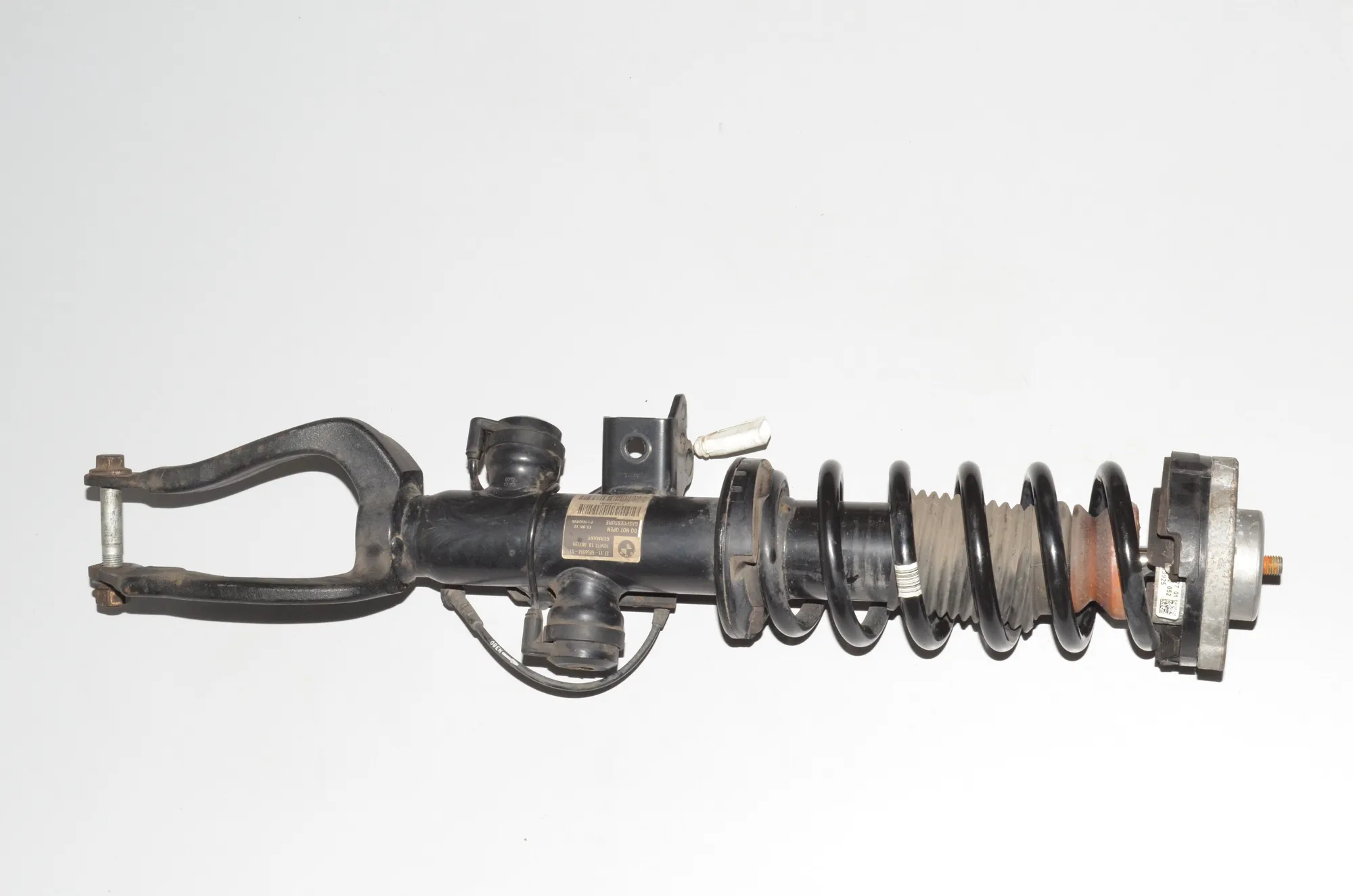 Front Right Shock Absorber – OEM 6856984 · BMW 5 Touring (F11) M 550 d xDrive 2012 – 2