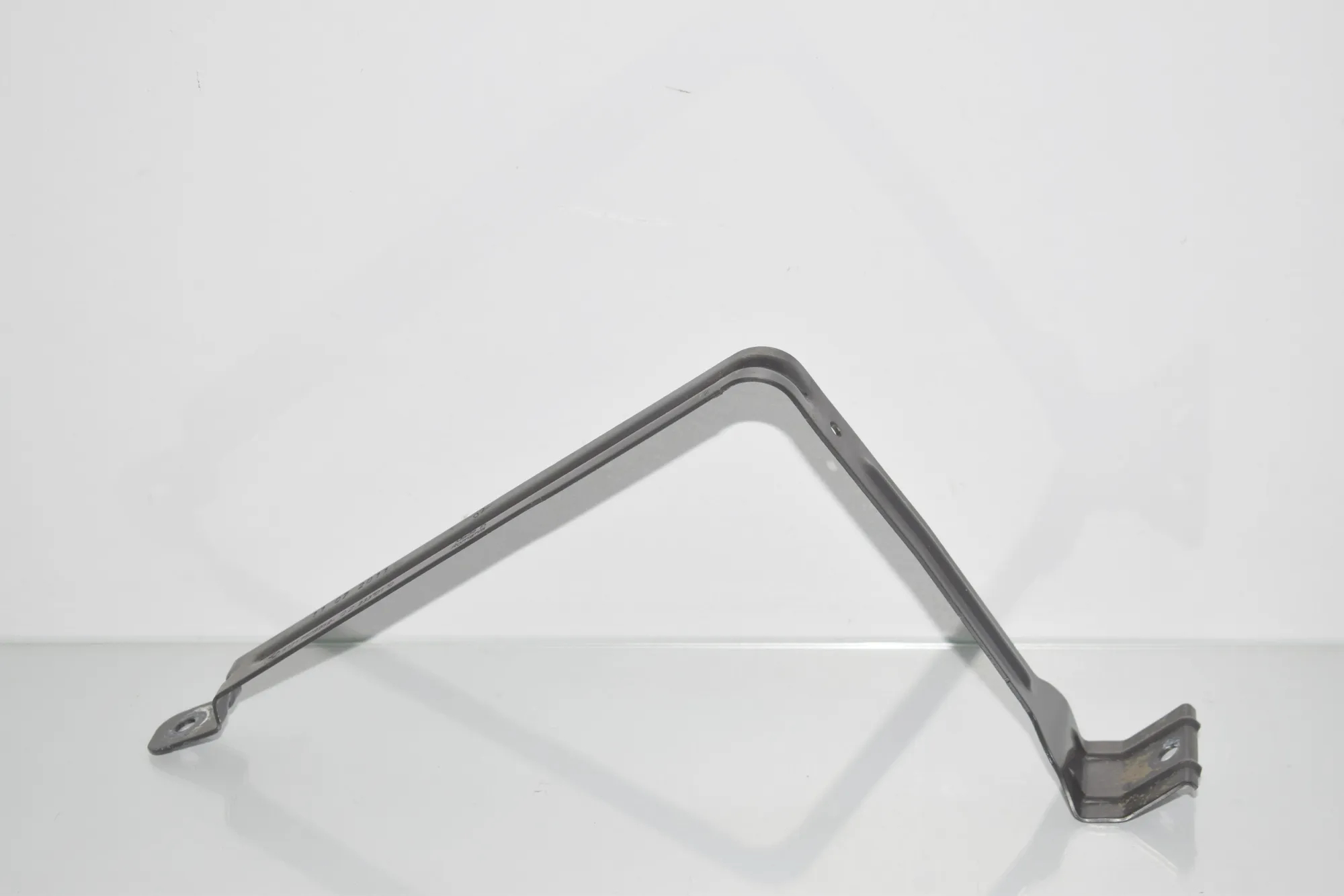 Battery Holder – OEM 7609962 · BMW 5 Touring (F11) 525 d 2011 – 2