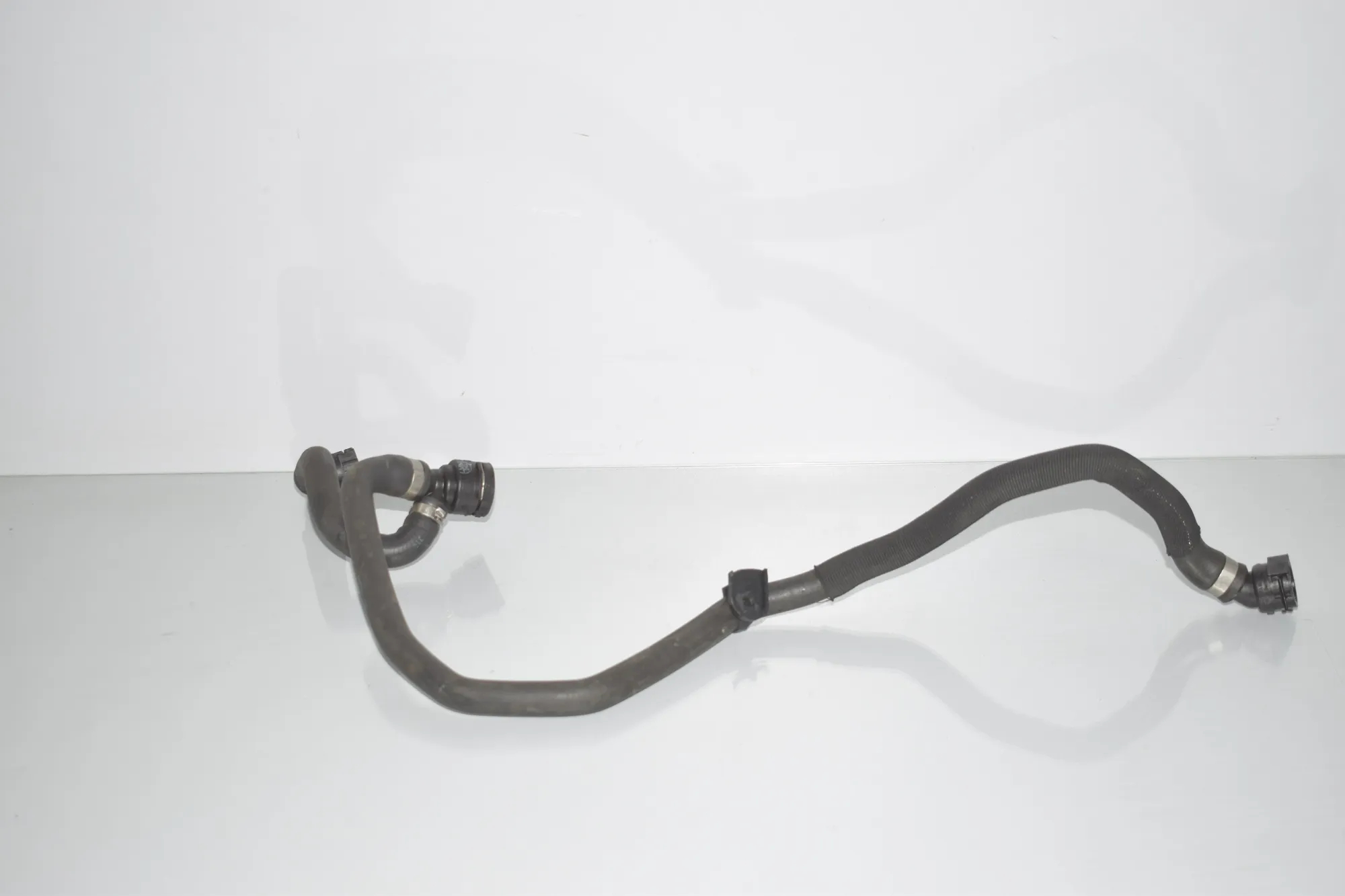 Coolant Hose Pipe – OEM 8512418 · BMW 5 Touring (F11) 535 d 2012 – 3