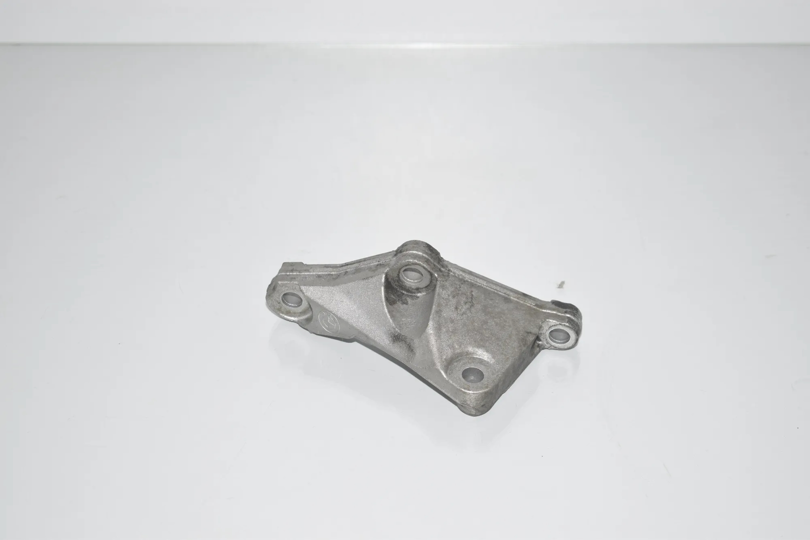 Fuel Pump Bracket – OEM 7810698 · BMW 5 Touring (F11) 535 d 2012 – 2