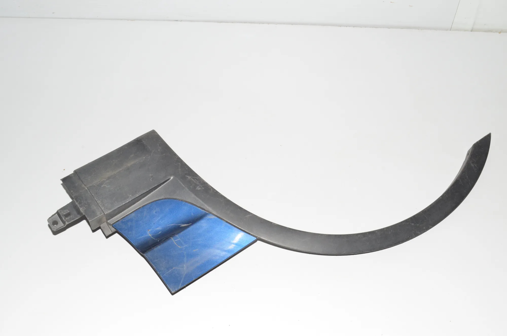 Front Left Fender Arch Trim – OEM 3401807 · BMW X3 (E83) 3.0 i xDrive 2004 – 5