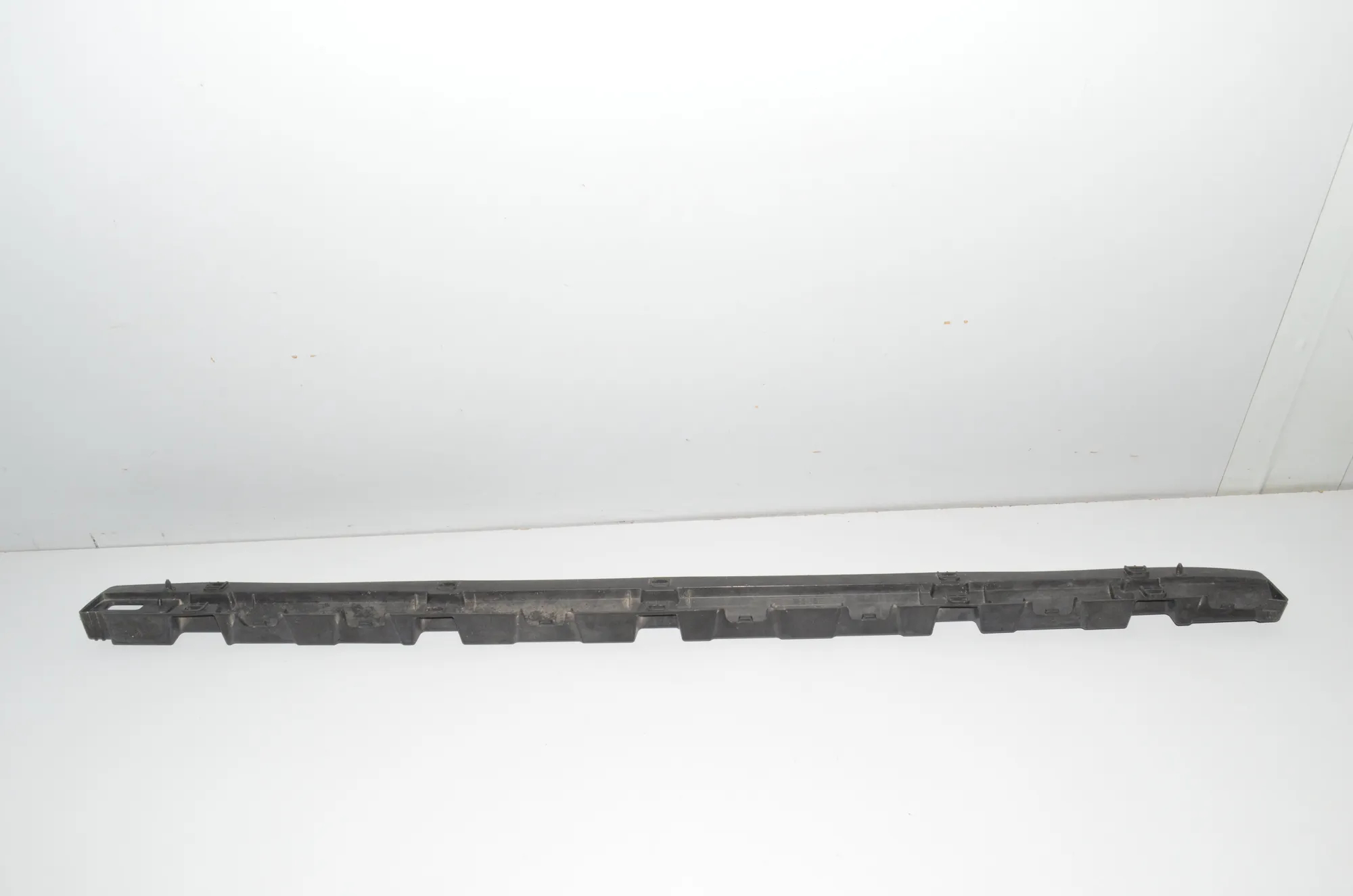 Sideskirt Bracket – OEM 3330869 · BMW X3 (E83) xDrive 20 d 2008 – 3