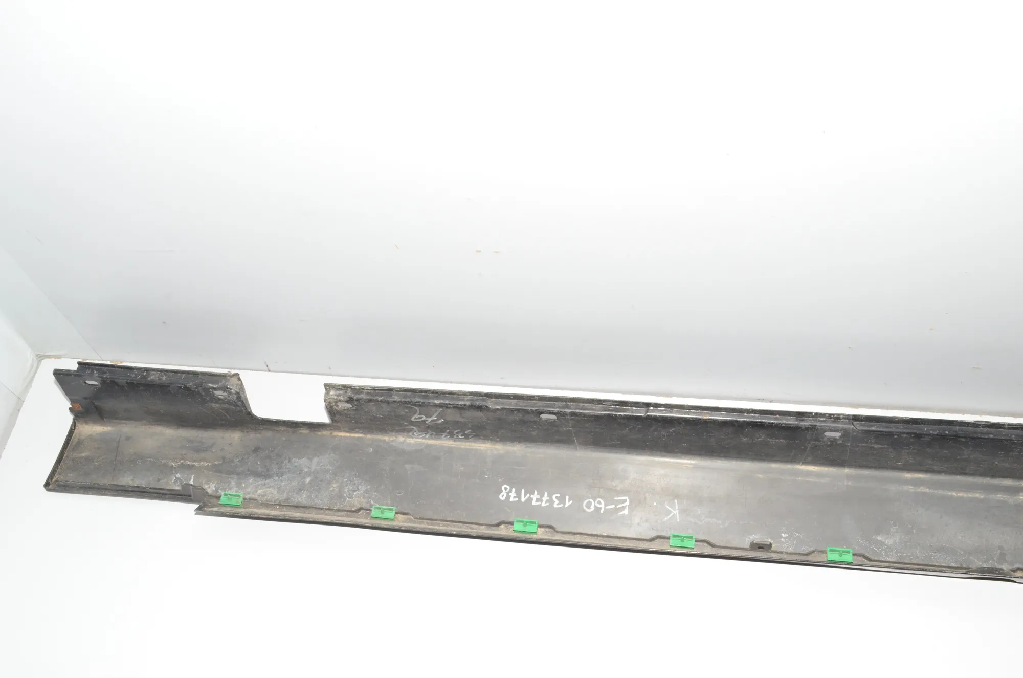 Left Side Plastic Sideskirt Cover – OEM 7033759 · BMW 5 (E60) 545 i 2003 – 5