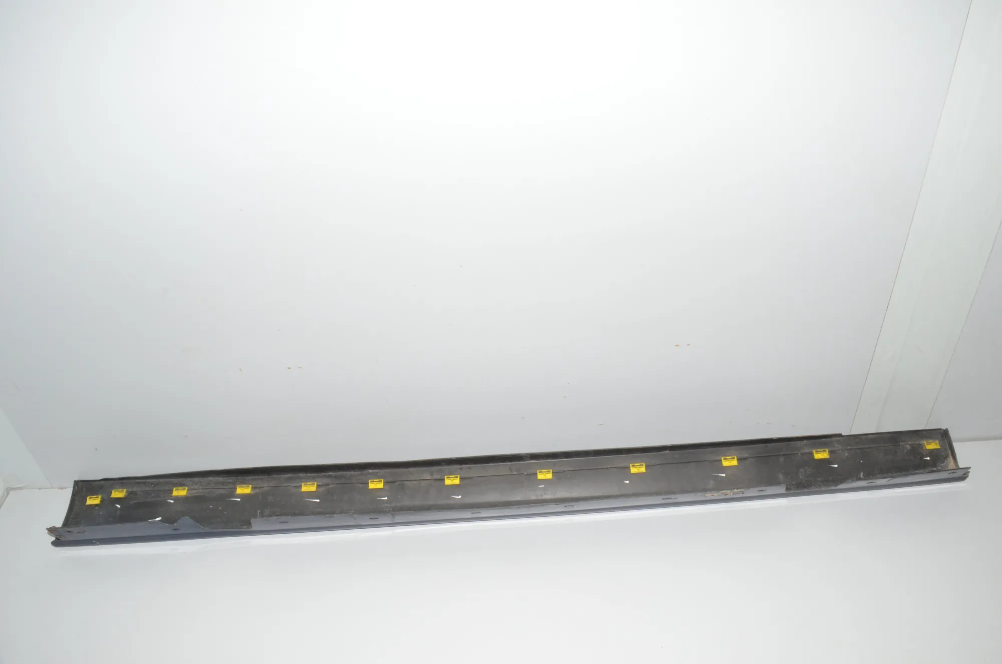 Left Side Plastic Sideskirt Cover – OEM 7062297 · BMW 3 (E90) BMW 3 (E90) 318 d 2008 – 3