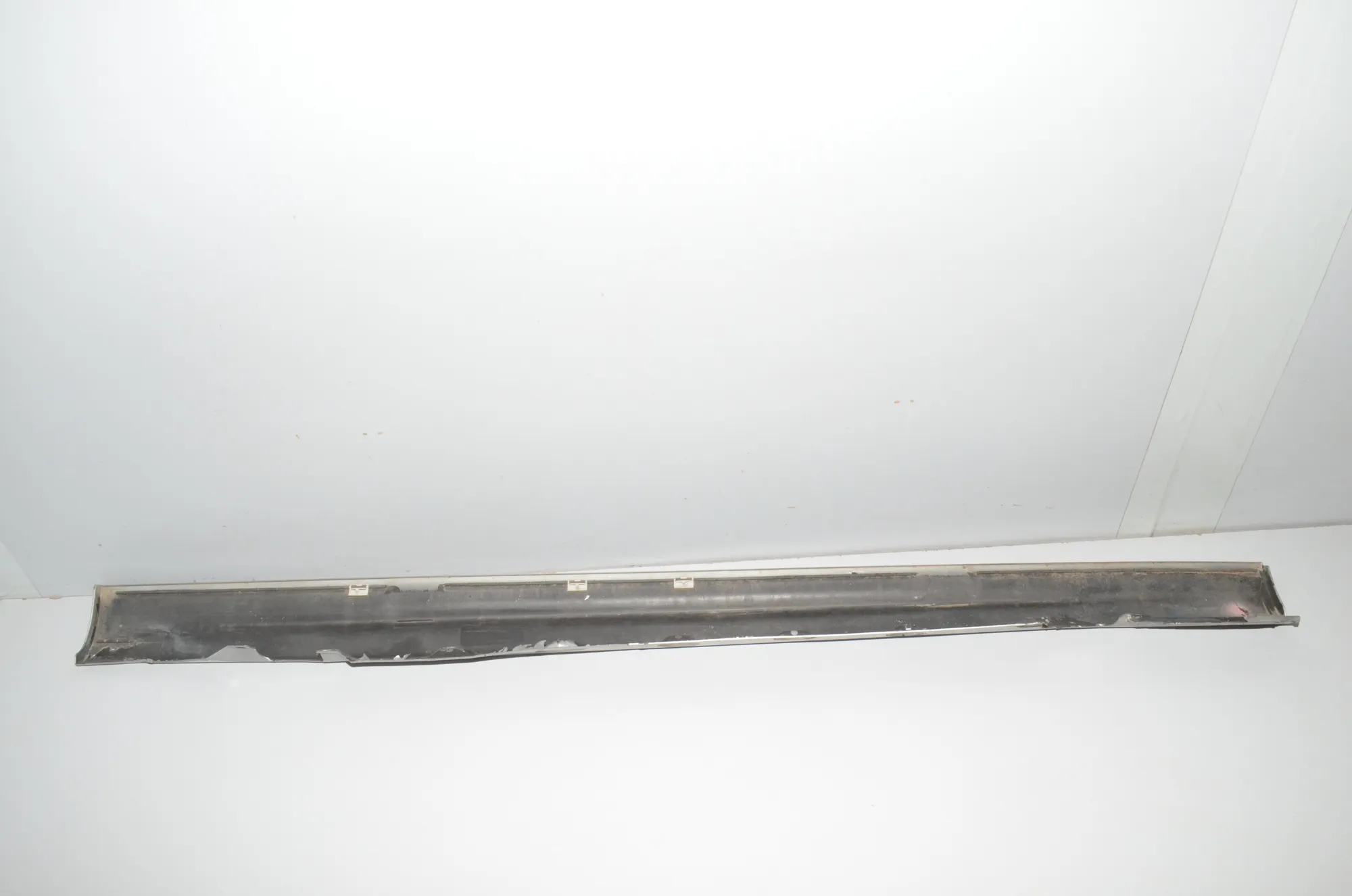 Left Side Plastic Sideskirt Cover – OEM 8209755 · BMW 3 (E46) BMW 3 (E46) 318 i 2002 – 3